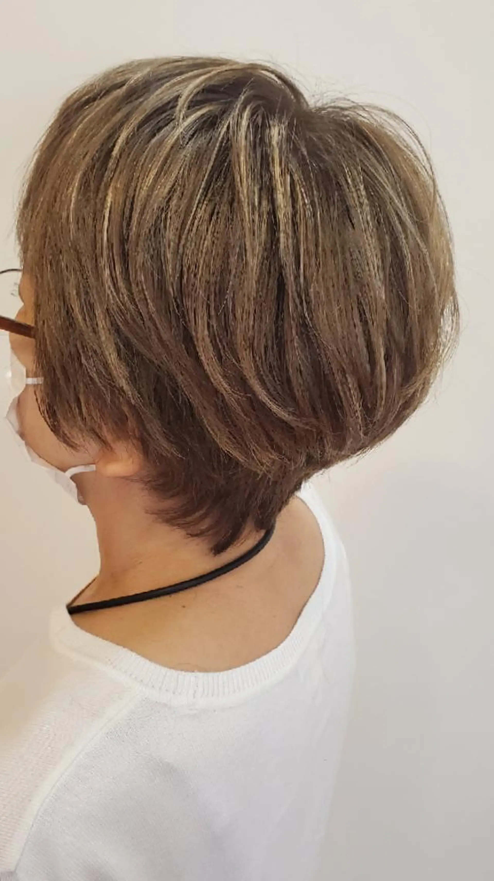 ショート カラー ハイライトカラー ハイライト 齋藤  愛美のヘアスタイル