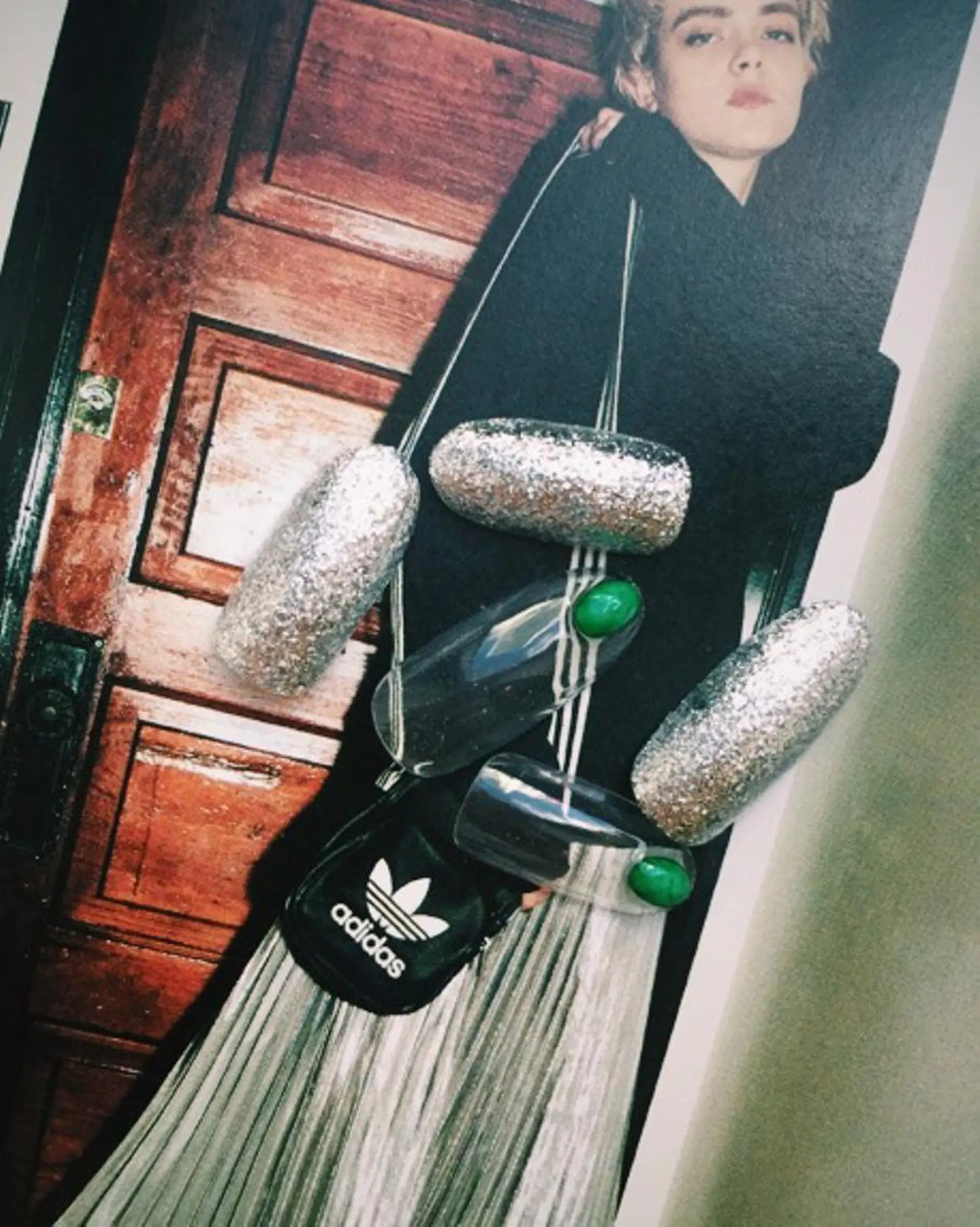 ネイル グリーン ラメ(グリッター) ストーンネイル nail atelier AMBER所属・saori .の眉毛・アイブロウイメージ