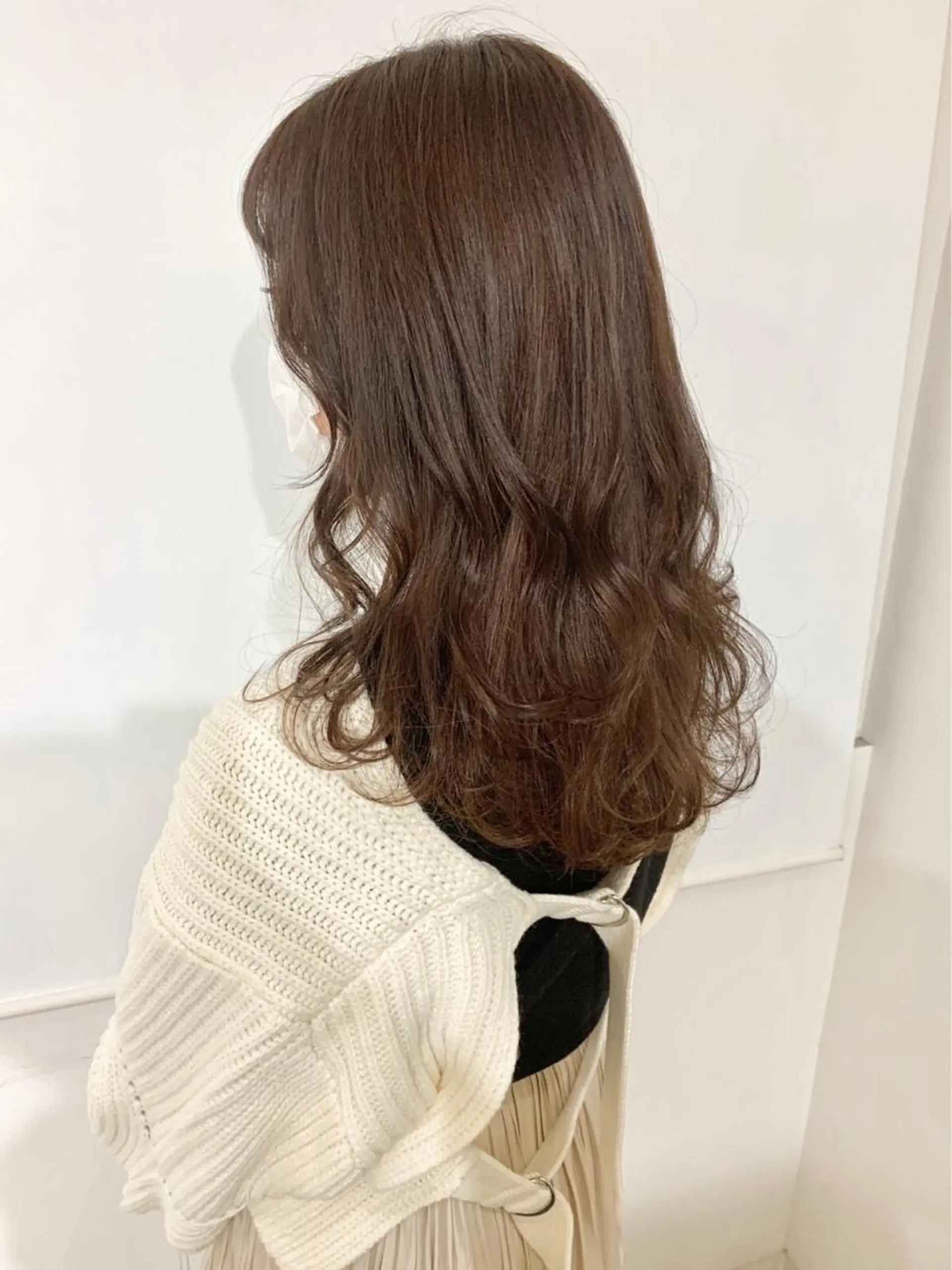 セミロング GOODDAY ヘアサロンのヘアスタイル