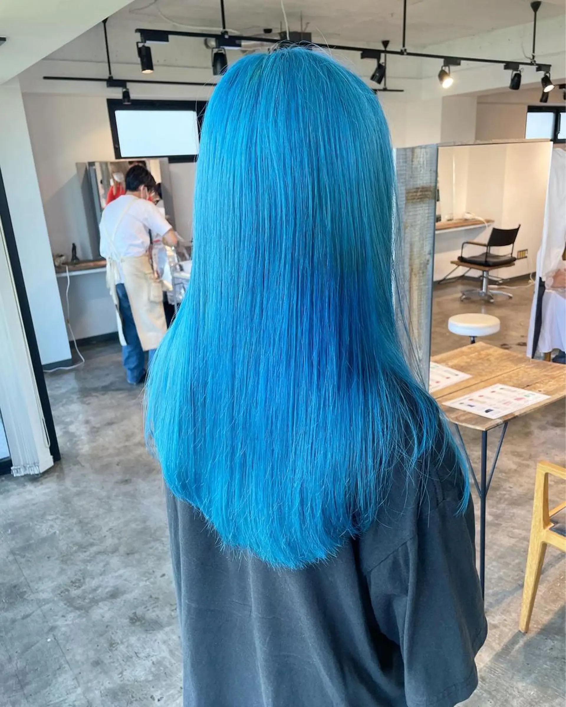 ミディアム カラー ヘアカラー トリートメント ハイトーン/レイヤー /ケアブリーチ石川治のヘアスタイル