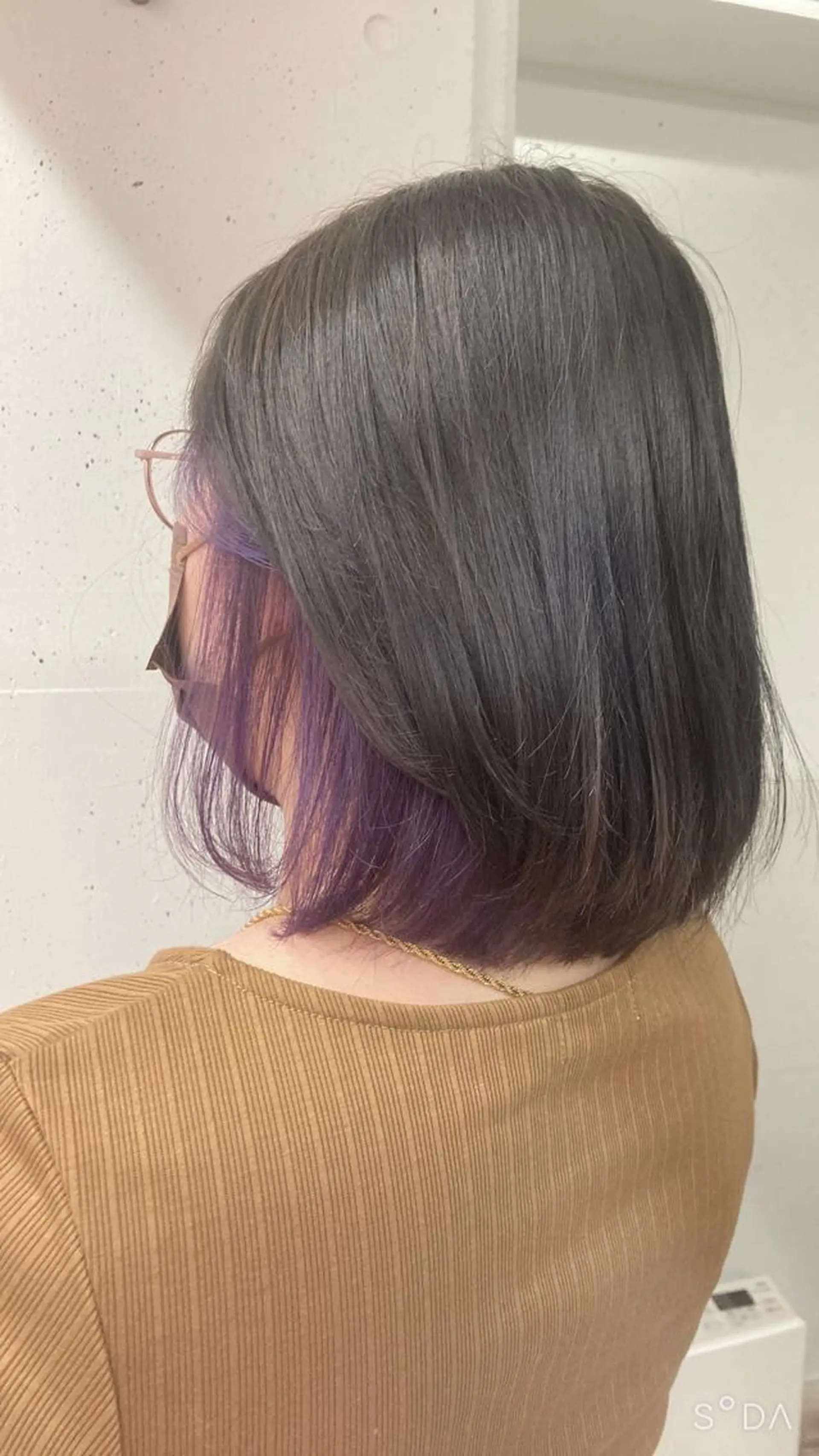 ショート カラー ダークグレー インナーカラー パープルカラー カット ヘアカラー ミルミー美容室所属・🦄💒💓齎藤 七海子🦄💒💓のマツエク・マツパデザイン