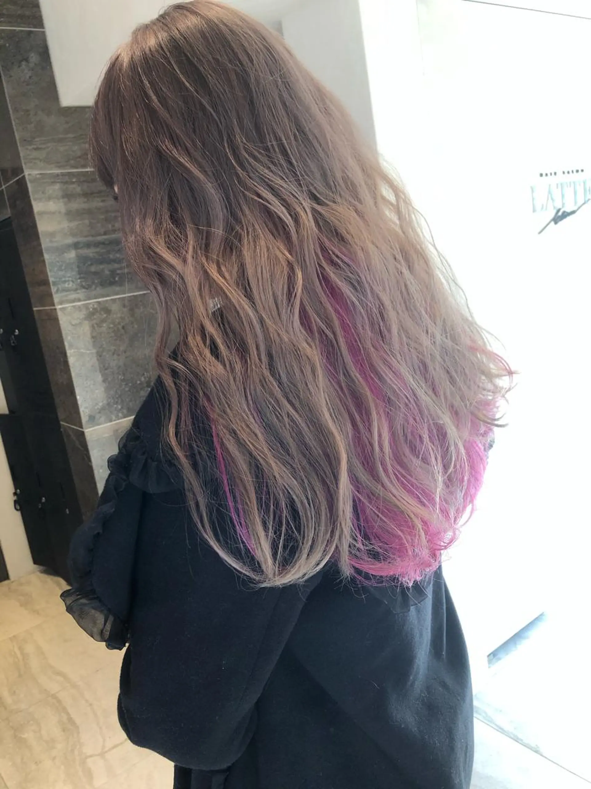 ロング カラー ⭐️横浜ブリーチ特化 美容師 堤涼⭐️のヘアスタイル