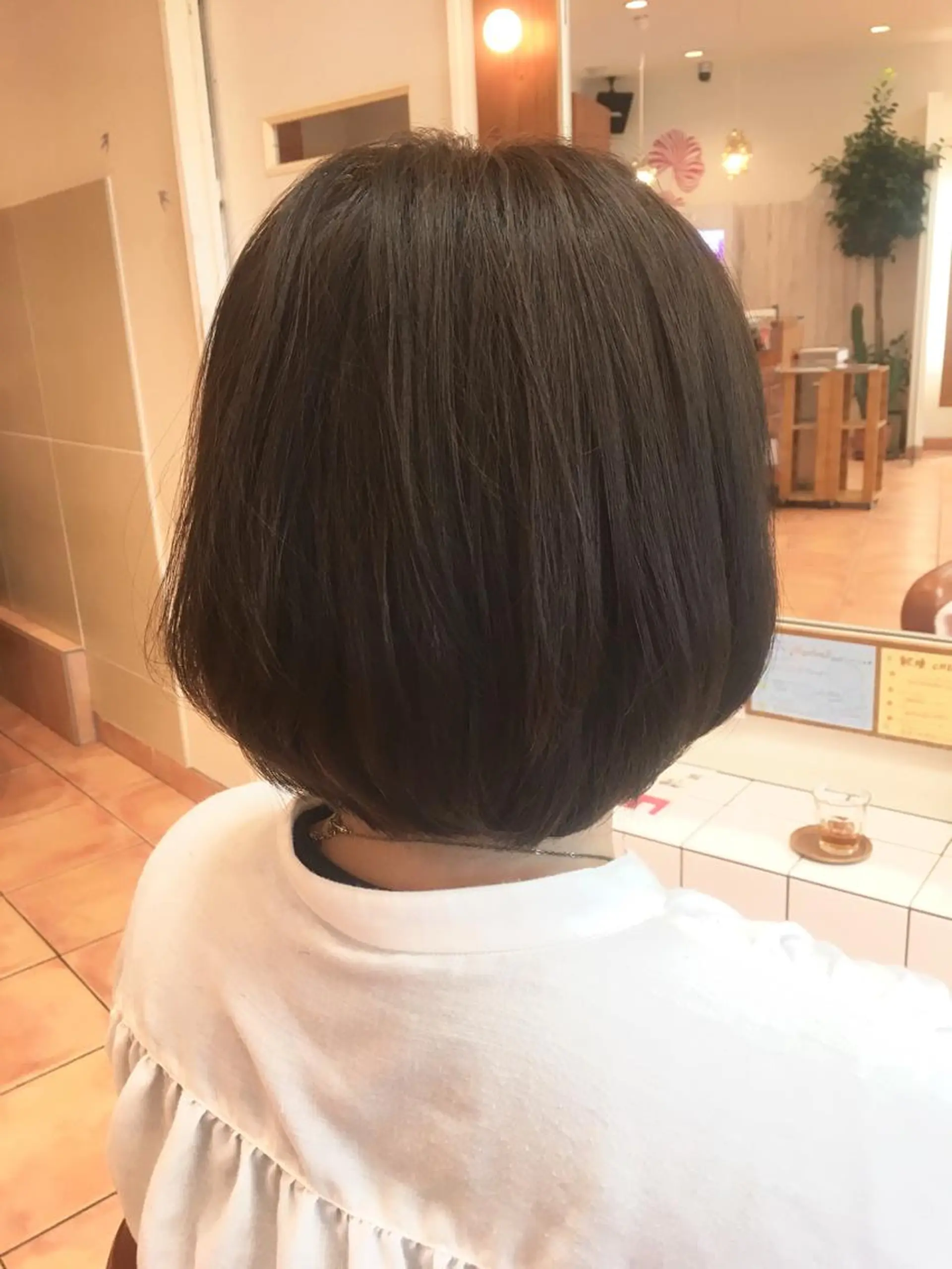 ショート カラー カット ヘアカラー トリートメント 奥谷 美代子のヘアスタイル