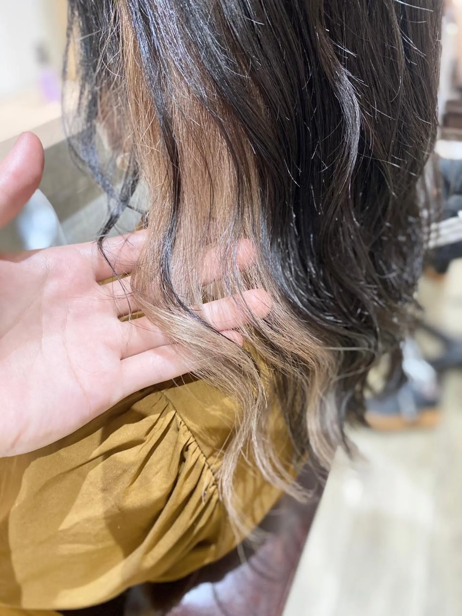 ロング カラー ベージュカラー 透明感カラー イヤリングカラー ヘアカラー トリートメント マンツーマン/透明感 foi hairのヘアスタイル