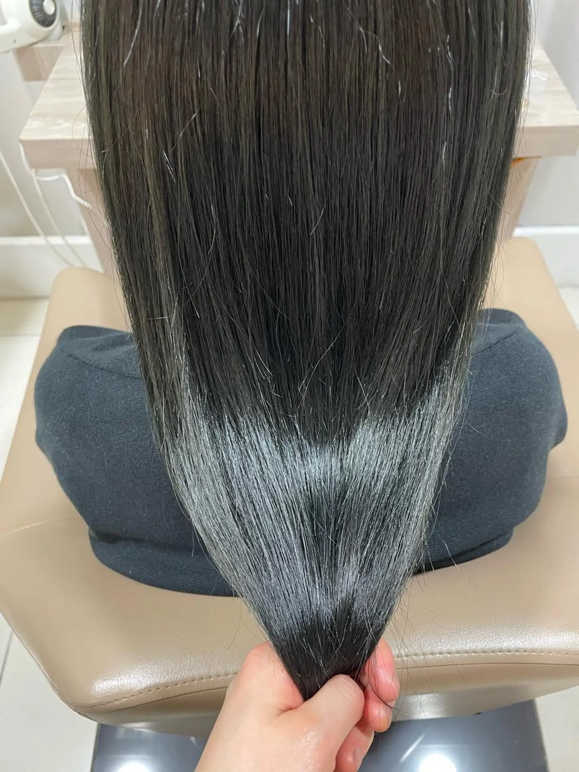 ロング カラー グレージュ オリーブグレージュ オリーブグレー Hair salon　Sui所属・ハッシュカット 暖色カラー/伊藤菜月のヘアスタイル