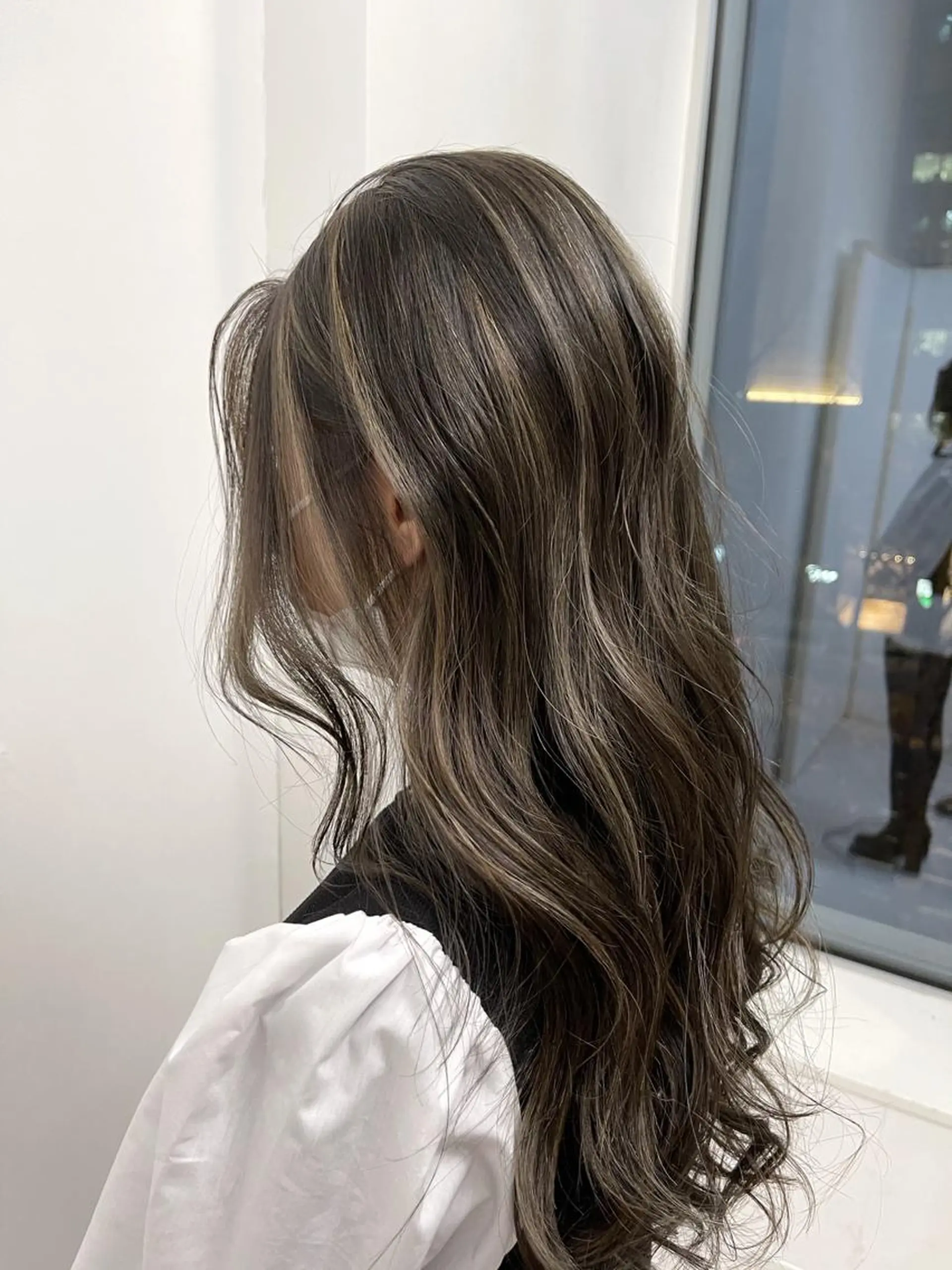 ロング biscohair 髪にドラマを。のヘアスタイル