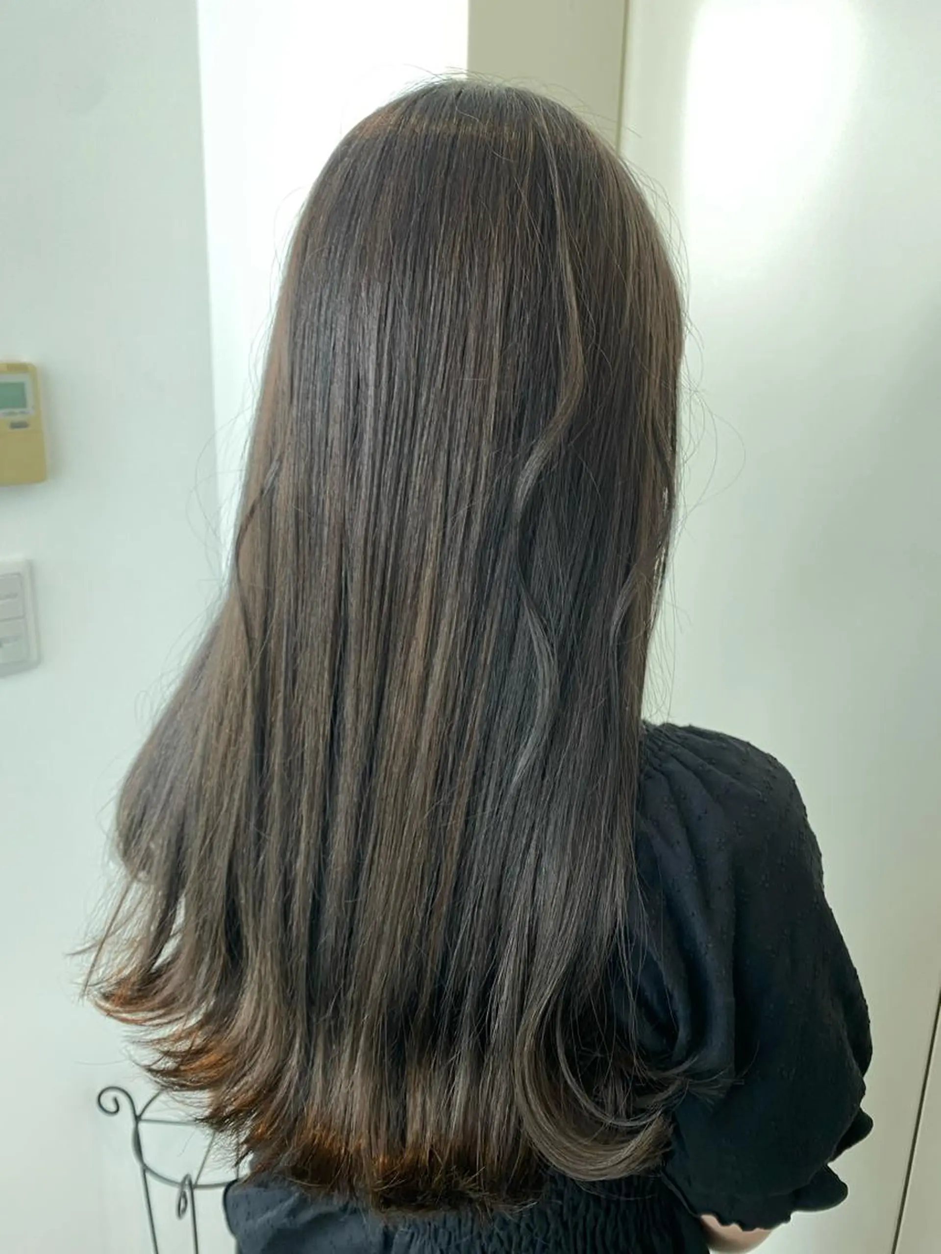 セミロング カラー ブリーチ CIEN white所属・パーマモデル募集中 渥美翔人のヘアスタイル