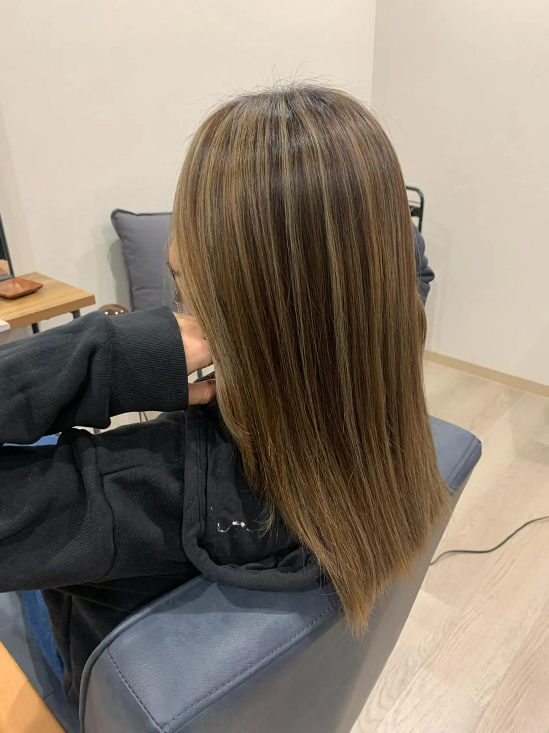 セミロング ハイライト hair & spa Nalu所属・hair & spa Naluのヘアスタイル