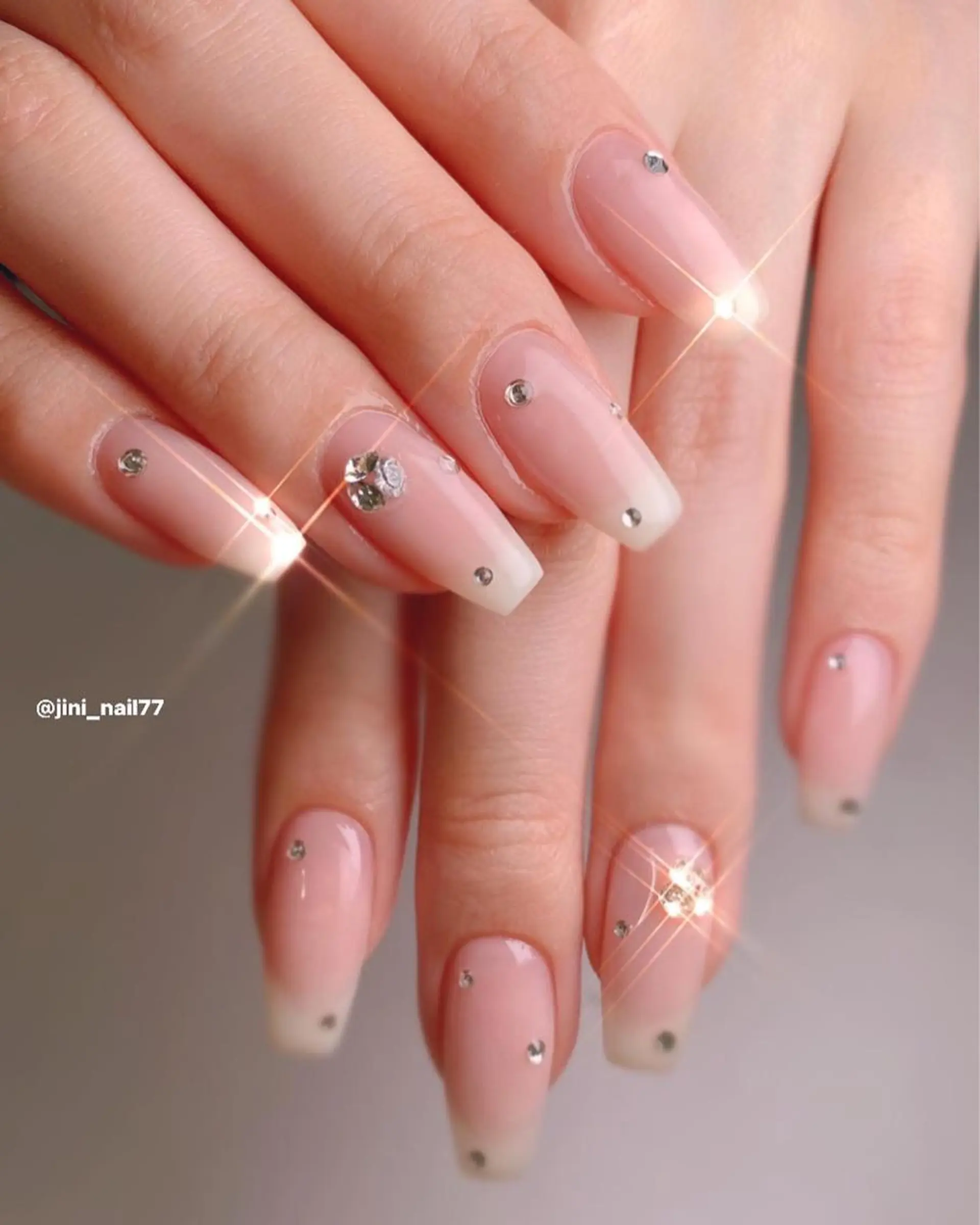 ネイル JINI NAIL所属・ジニ ネイルのネイルデザイン