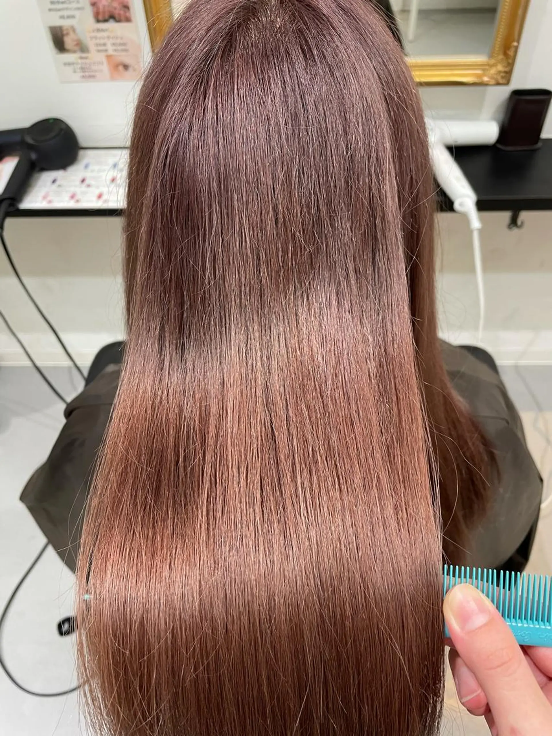 ロング カラー ブラウンカラー ピンクカラー ピンクブラウン ヘアカラー 森 愛佳のその他イメージ