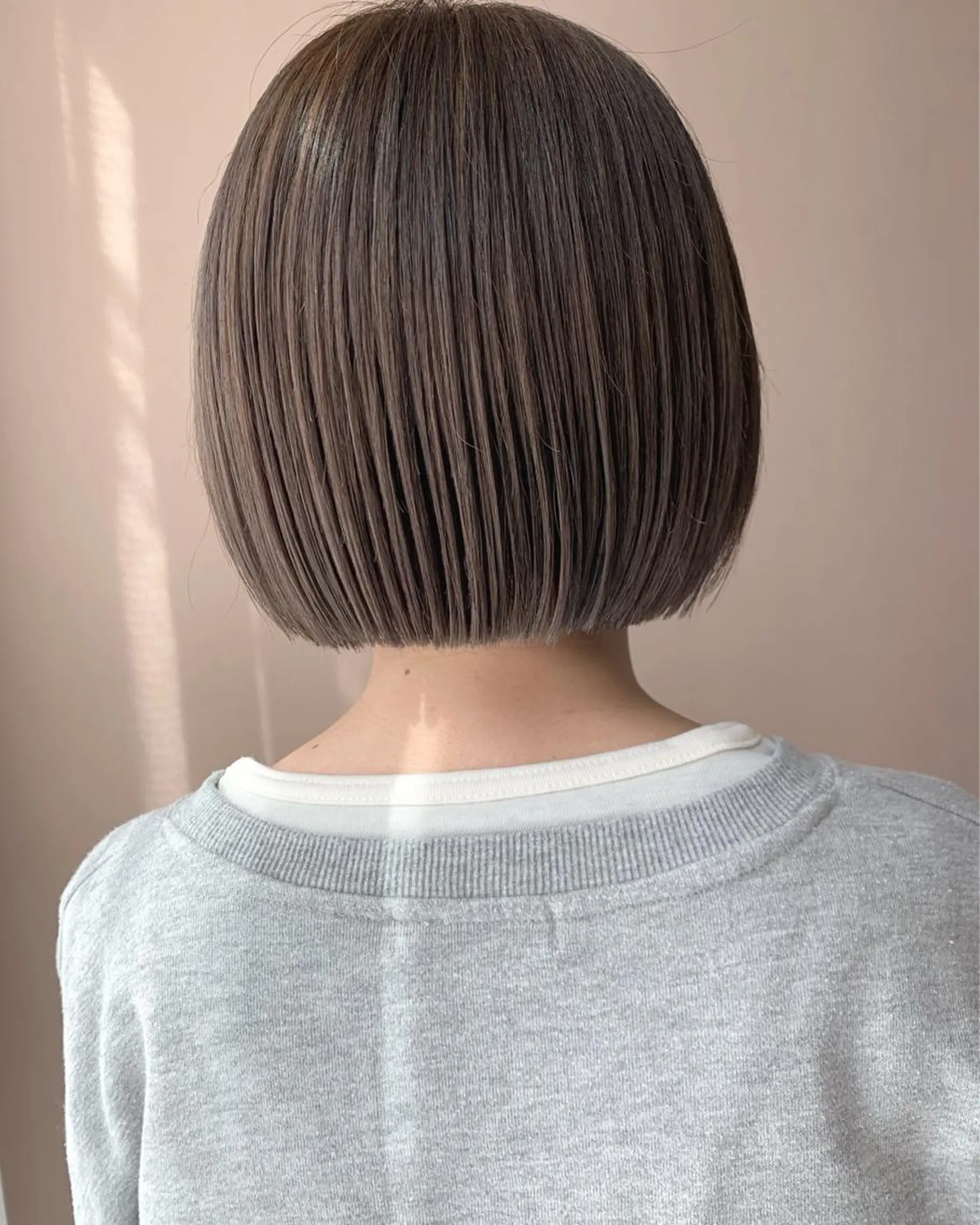 ショート カラー アッシュ ブリーチ ケアカラー ブリーチなしカラー オリーブアッシュ カット ヘアカラー トリートメント hub hair レイヤー/透明感のヘアスタイル