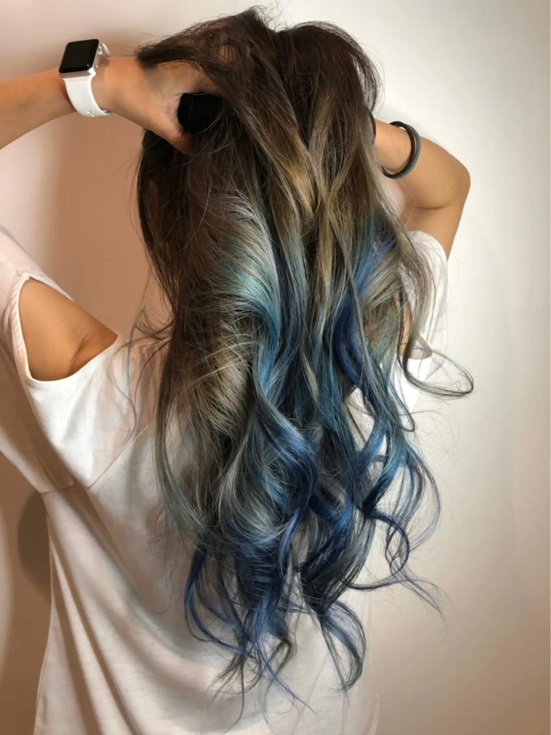 ロング カラー ヘアアレンジ HairSignature所属・ブリーチ指名神戸 No.1美容師RENのヘアスタイル