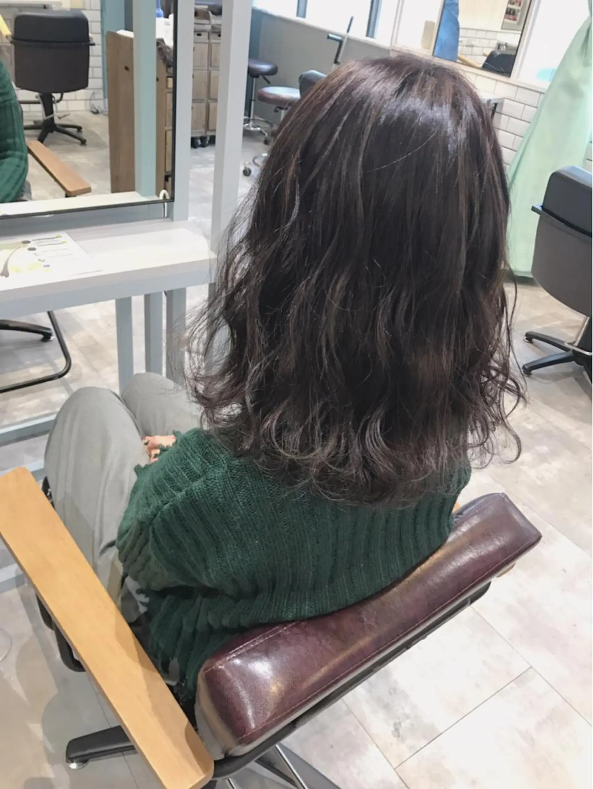 ミディアム カラー ヤマナカ エリカのヘアスタイル