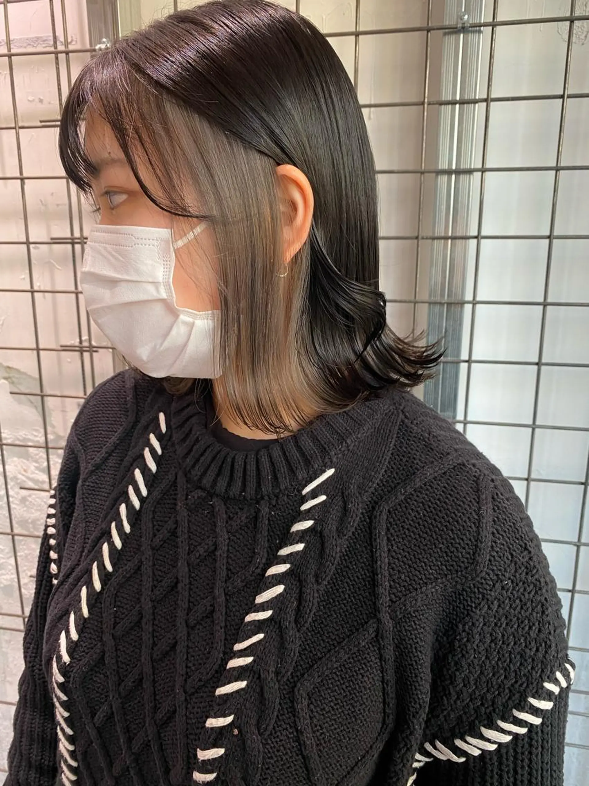 カラー グレージュ シルバー シルバーグレージュ カット ヘアカラー AYANE 韓国ヘア /レイヤーカットのヘアスタイル