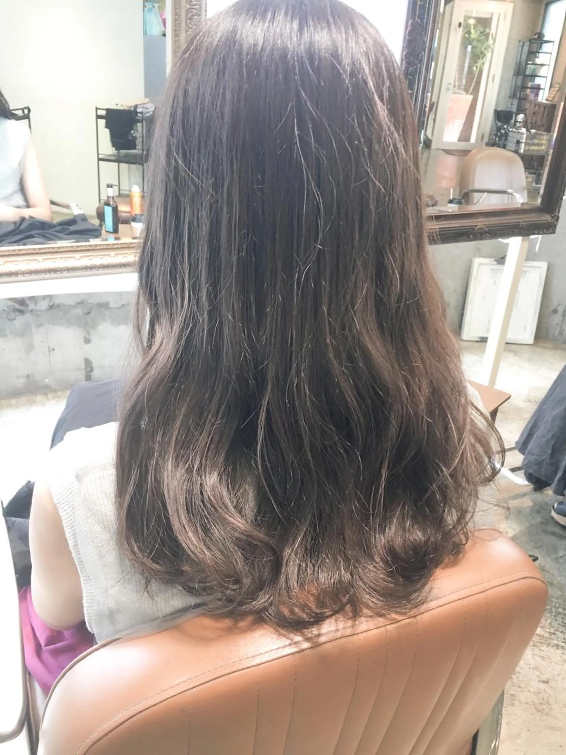 セミロング カラー グレージュ 北條 優輝のヘアスタイル