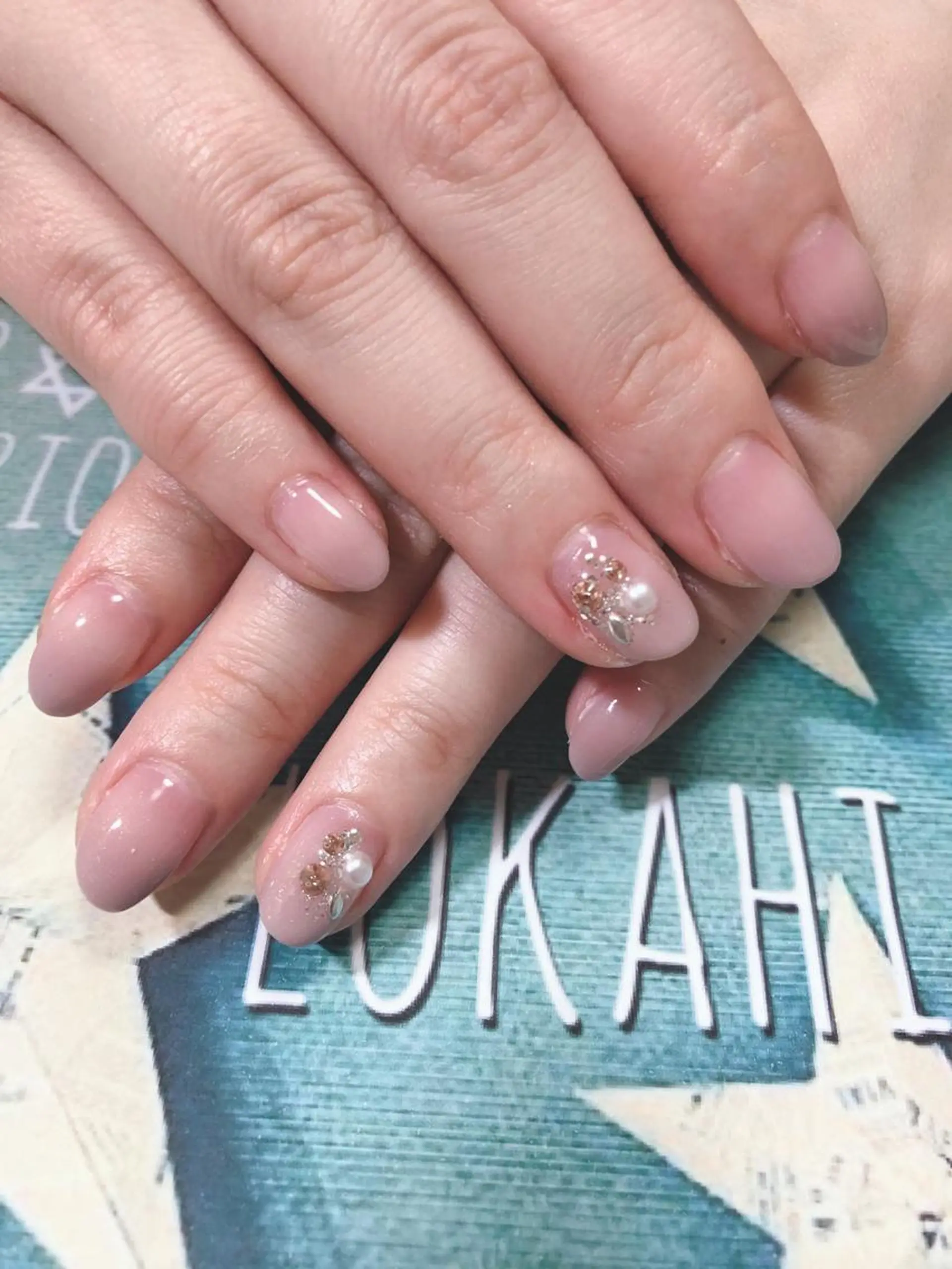 ネイル ストーンネイル ハンドネイル Lokahi NAILのネイルデザイン