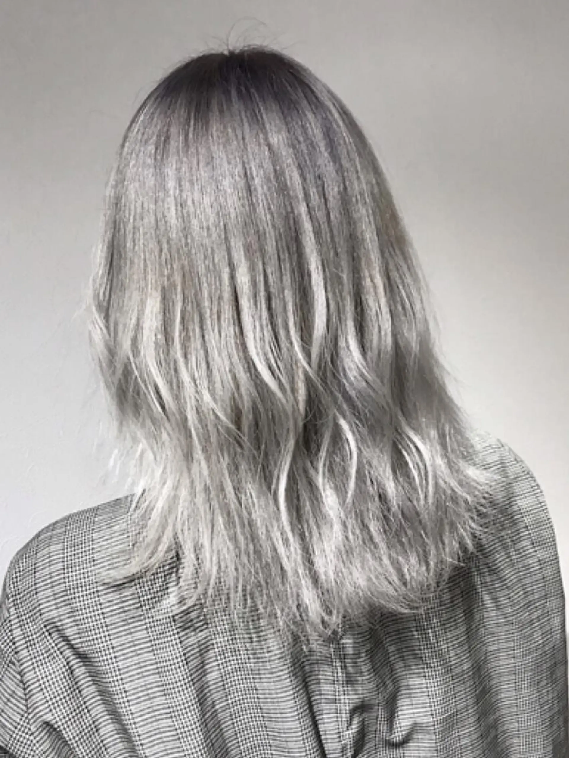 ロング カラー パーマ ヘアアレンジ Device ディバイスのヘアスタイル