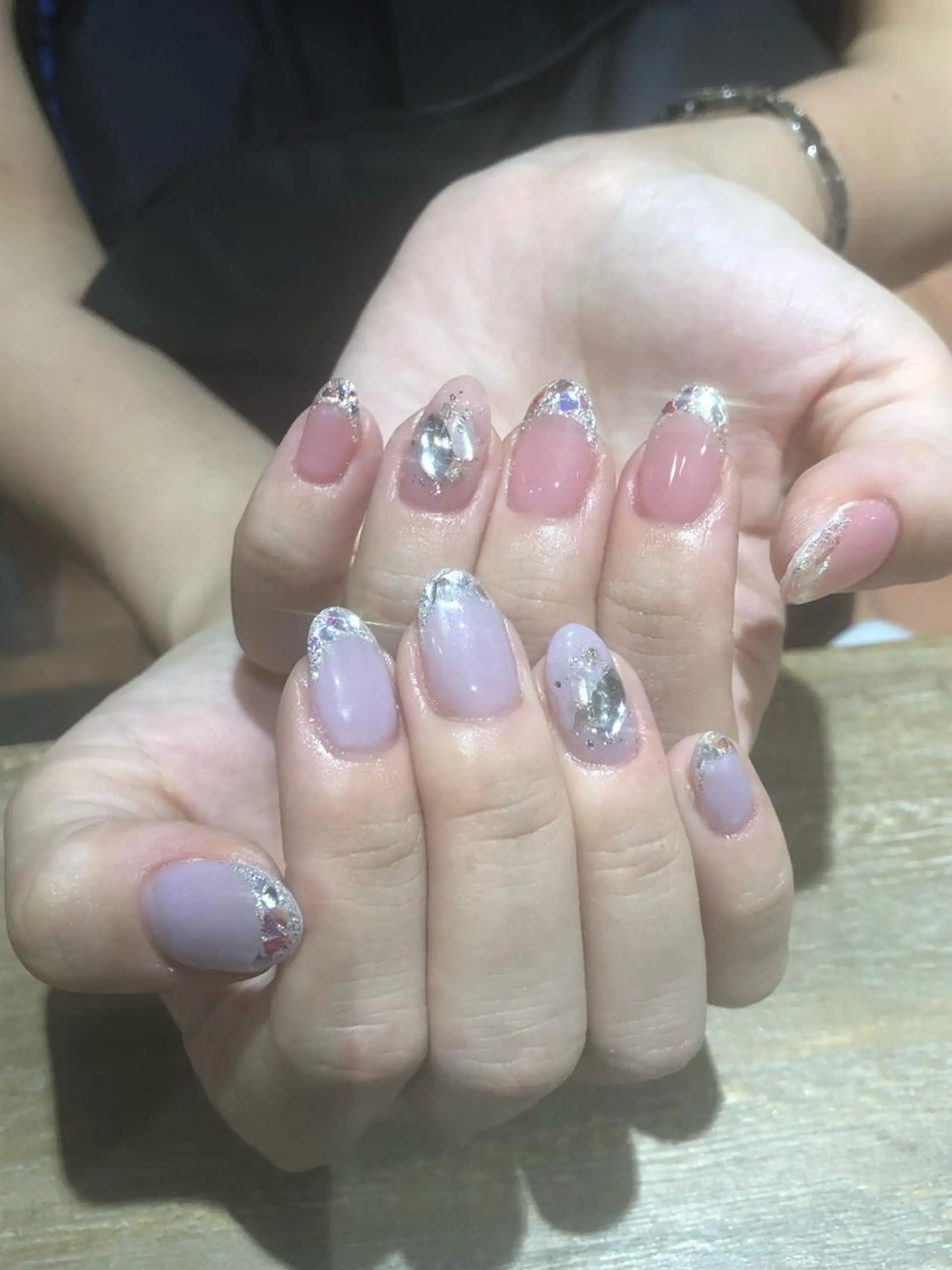 ネイル ハンドネイル Nest 三田のマツエク・マツパデザイン