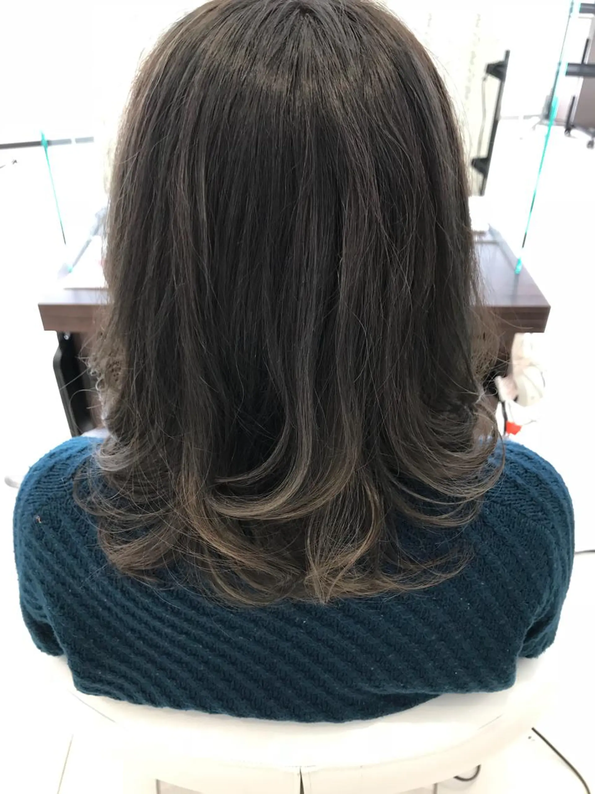 カラー 土屋 貴章のヘアスタイル