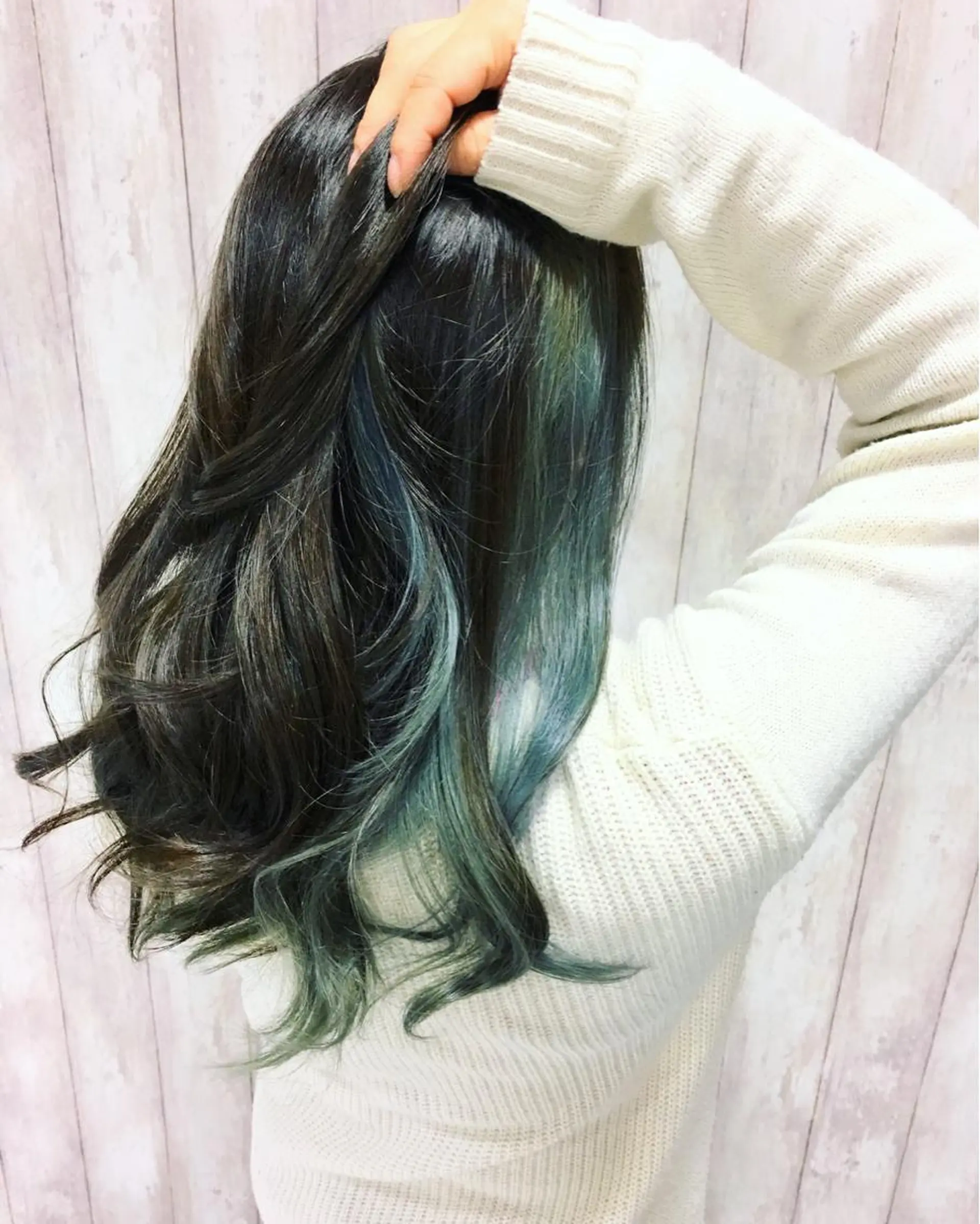 セミロング ロング カラー ブリーチ ブルーカラー インナーカラー トップスタイリスト 小澤純一のヘアスタイル