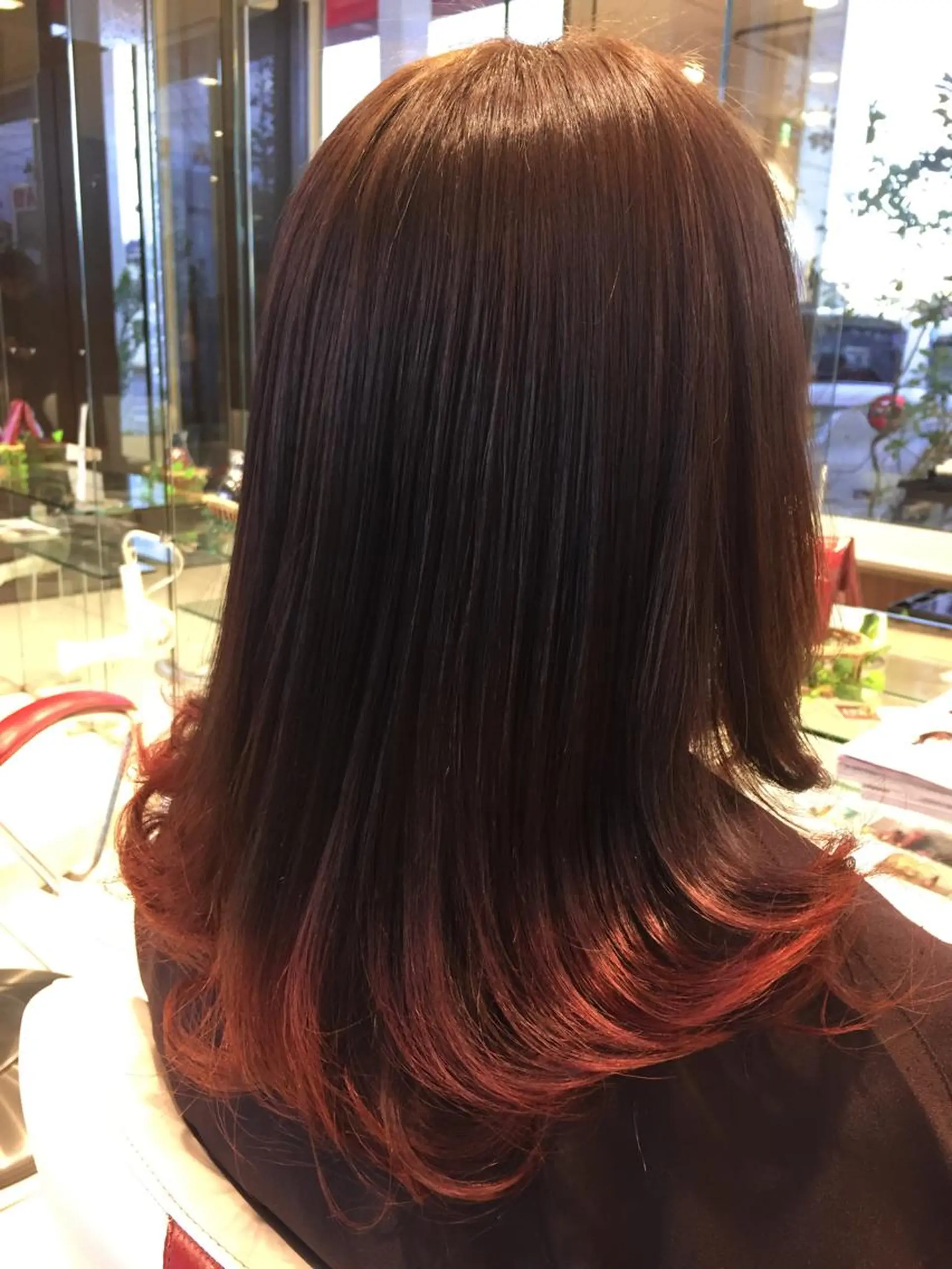 セミロング カラー ヘアアレンジ グラデーションカラー ピンクカラー 下條 真のヘアスタイル