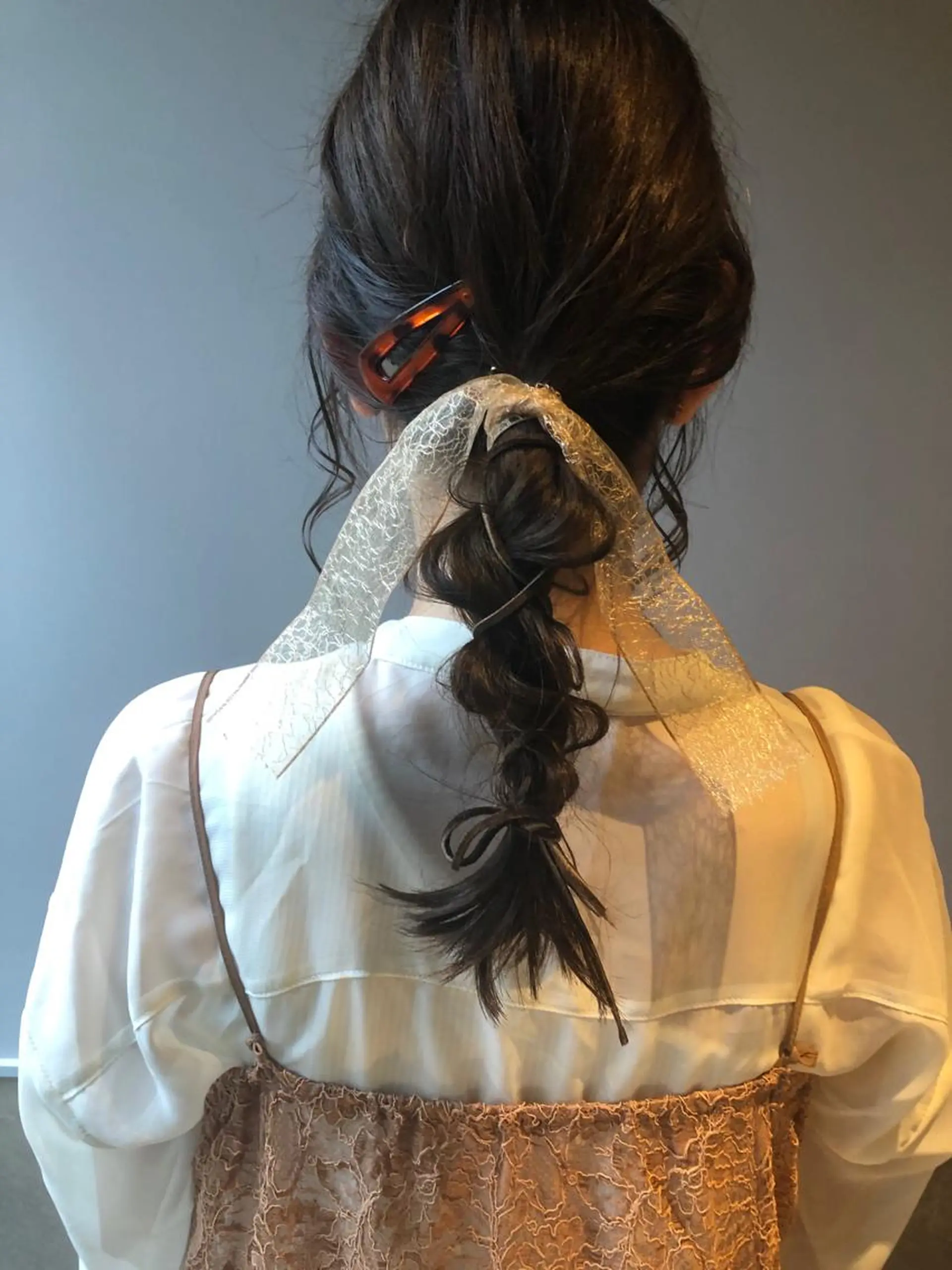 ミディアム ヘアアレンジ ケアブリーチ/ エクステ/レイヤーのヘアスタイル