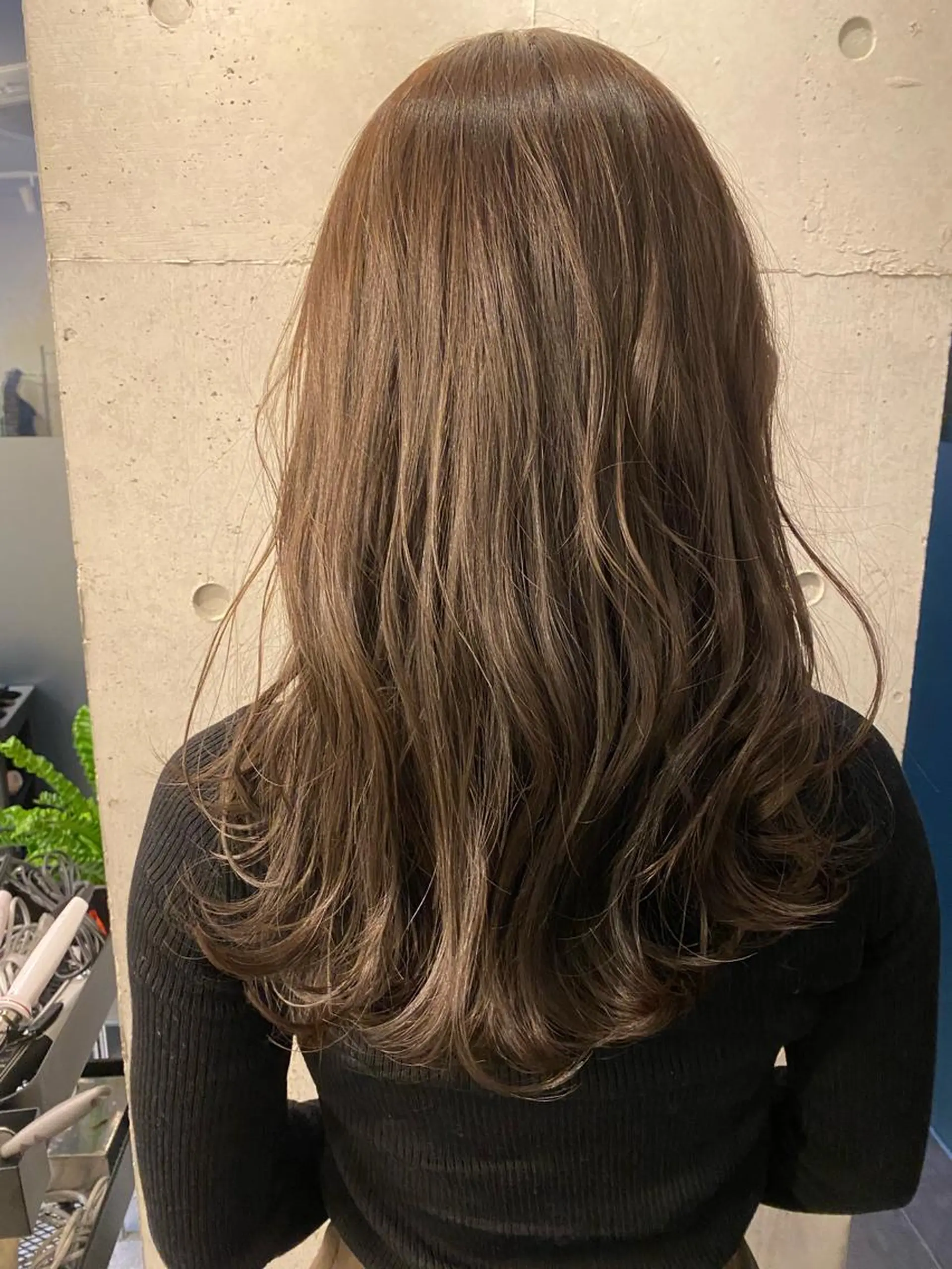 ロング カラー グレージュ YinYang所属・川﨑 章弘のヘアスタイル