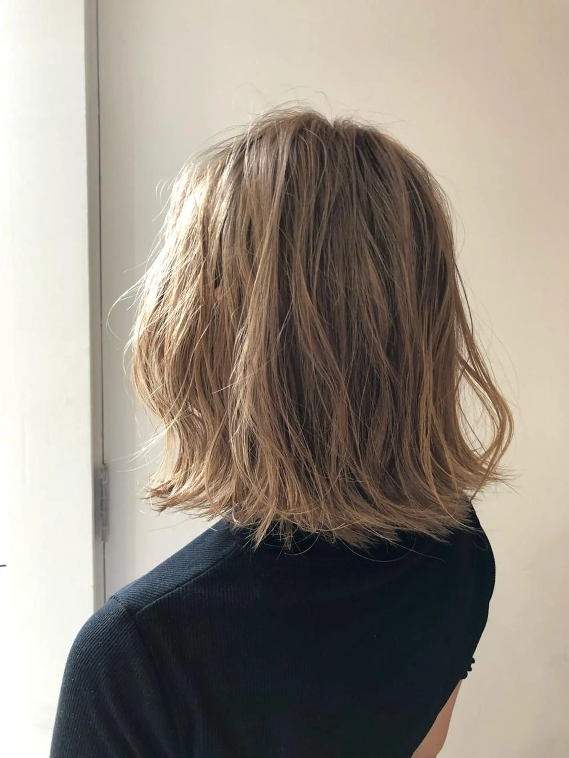 ミディアム ブリーチカラー🌈 石垣翔太のヘアスタイル