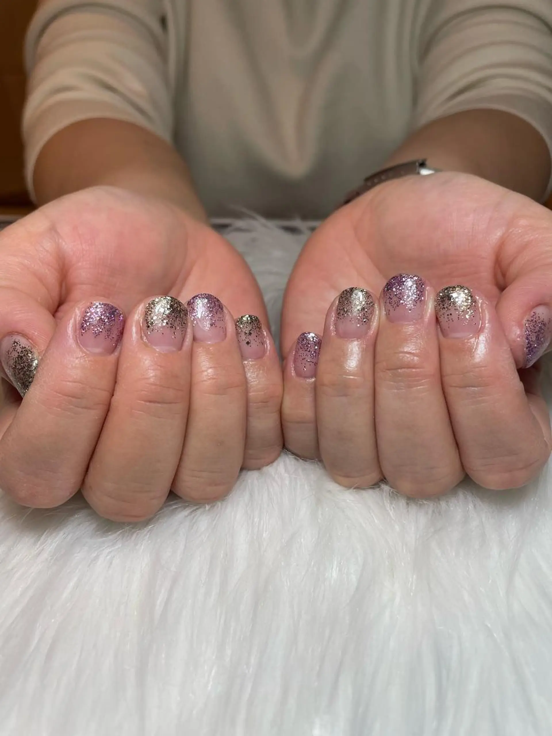 ネイル グラデーション 大袋駅東口徒歩2分 alivioのネイルデザイン