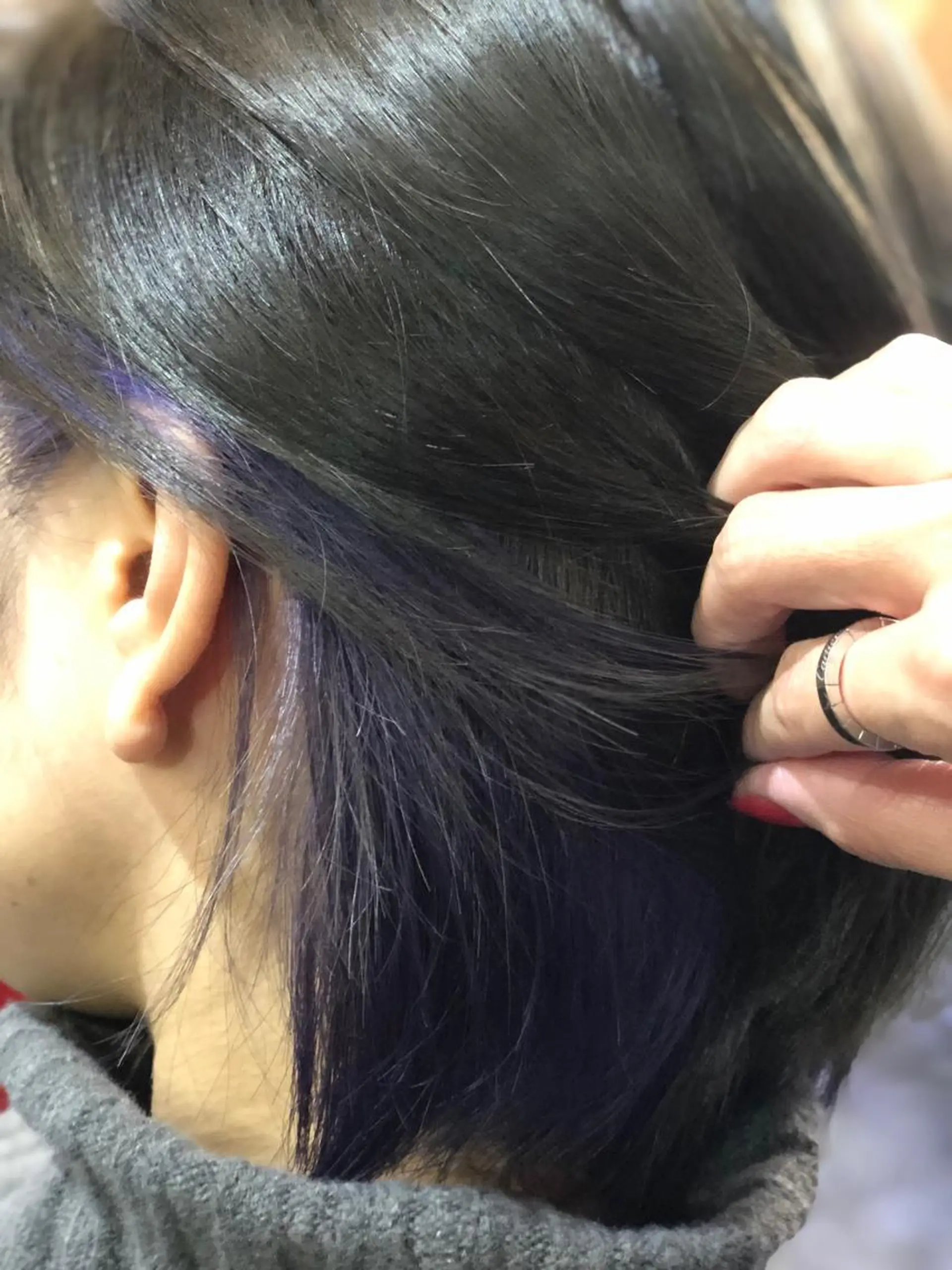 ミディアム カラー vi viのヘアスタイル