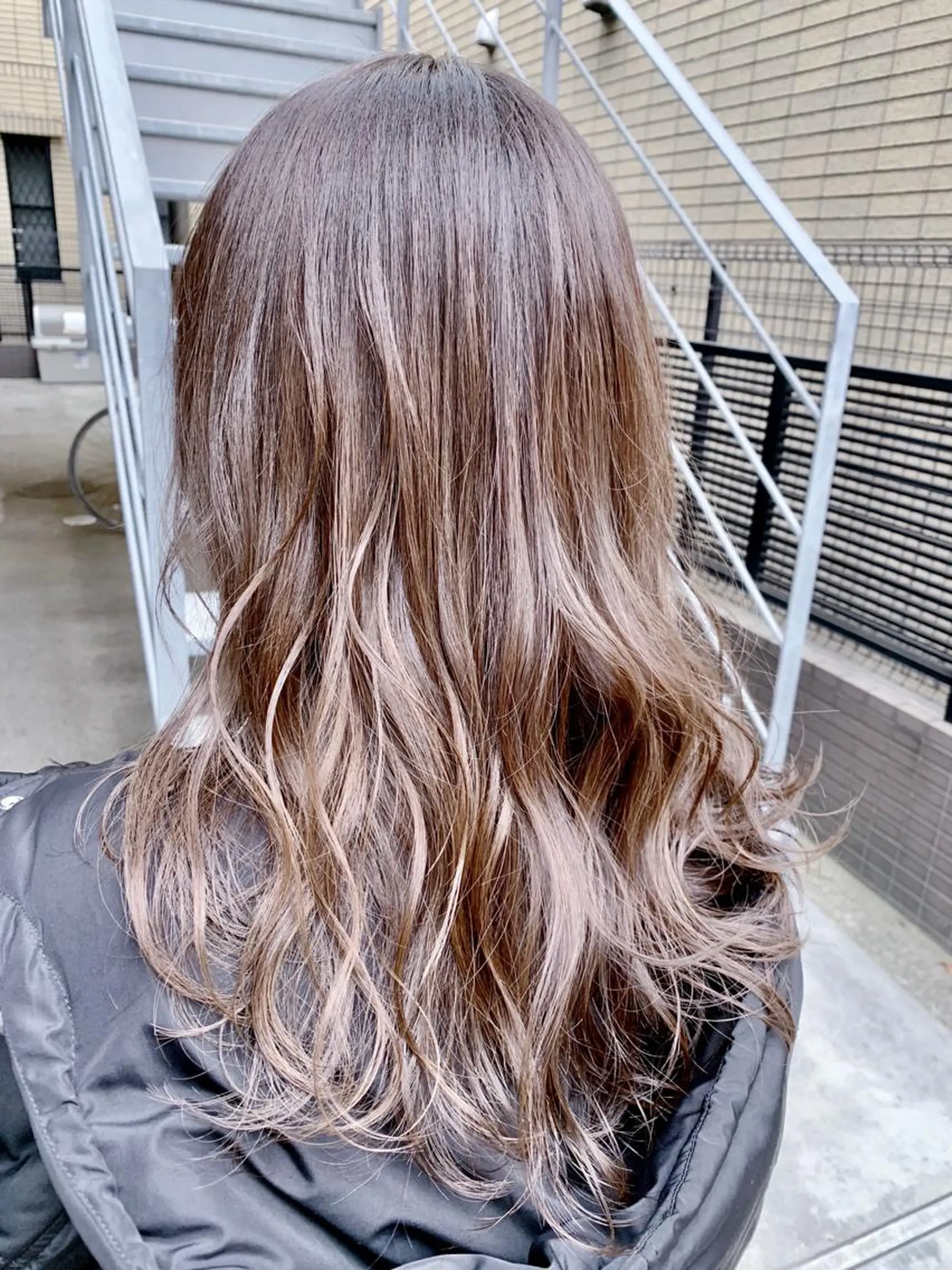 ロング カラー ベージュカラー グラデーションカラー DUMBO所属・【完全マンツー 恵比寿】佐藤 翔のヘアスタイル