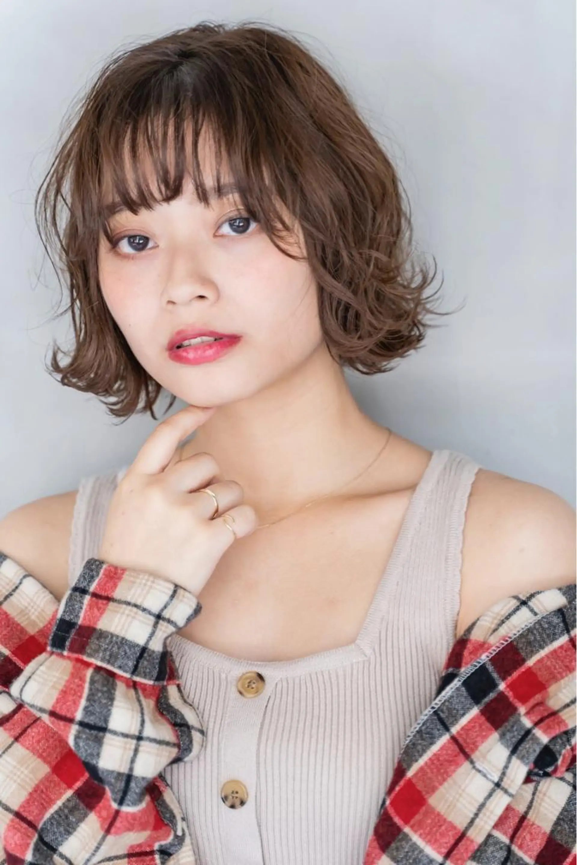 ショート カラー ハイトーン/レイヤー 💜Akaneのヘアスタイル