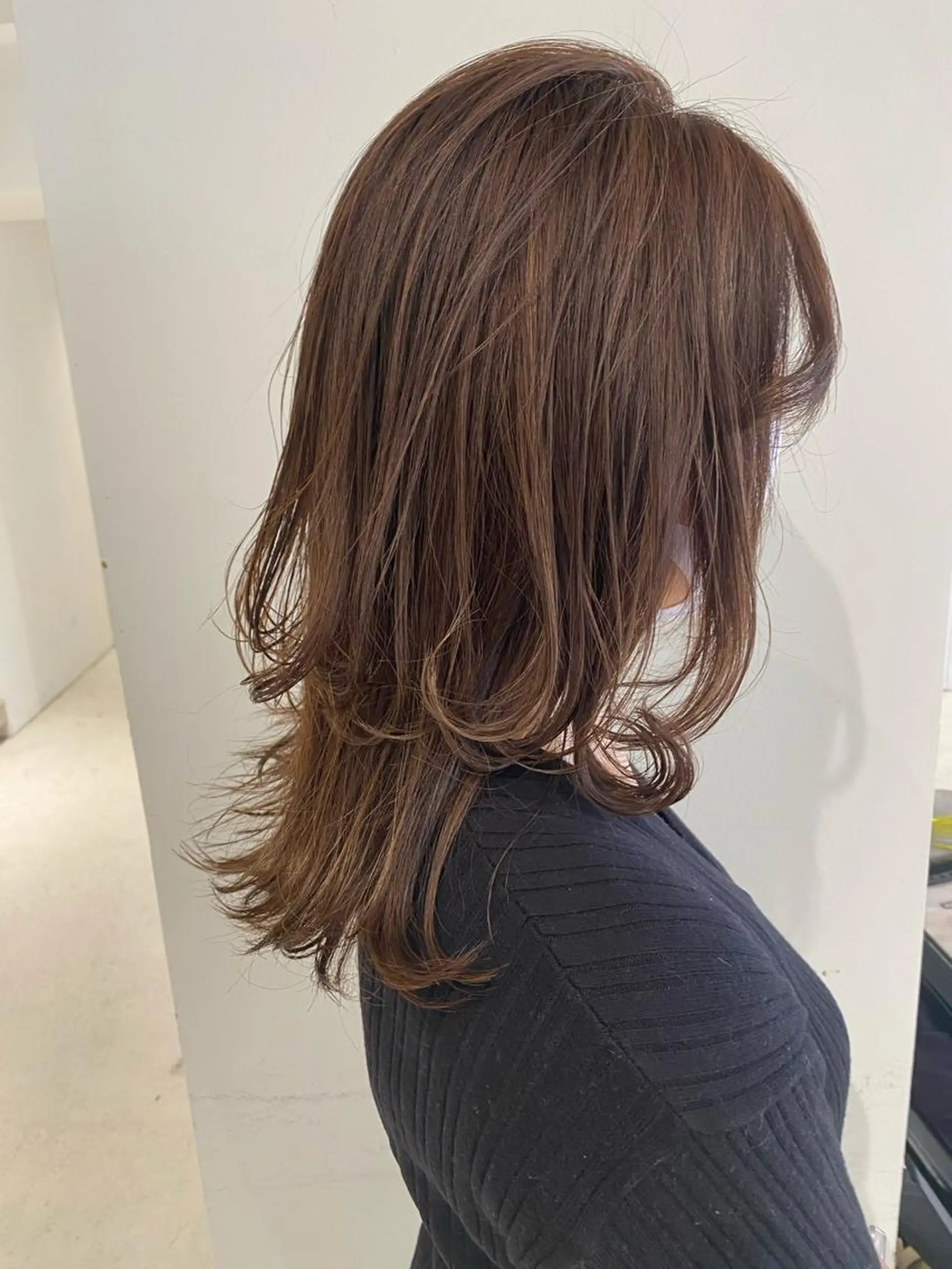 セミロング カラー nishido ハイライト/海外ヘアのヘアスタイル