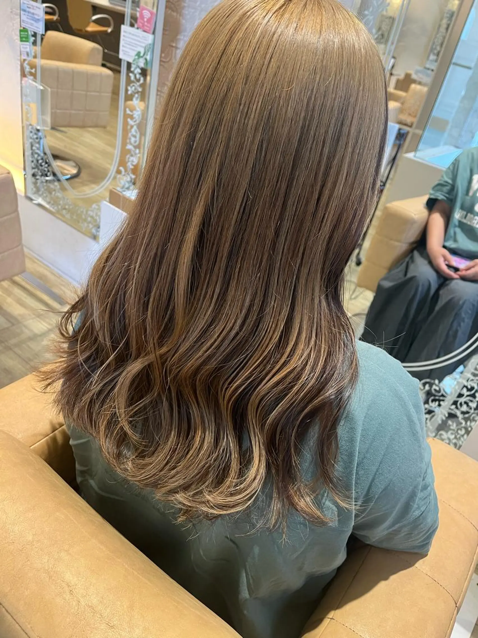 セミロング カラー 中山 響希のヘアスタイル