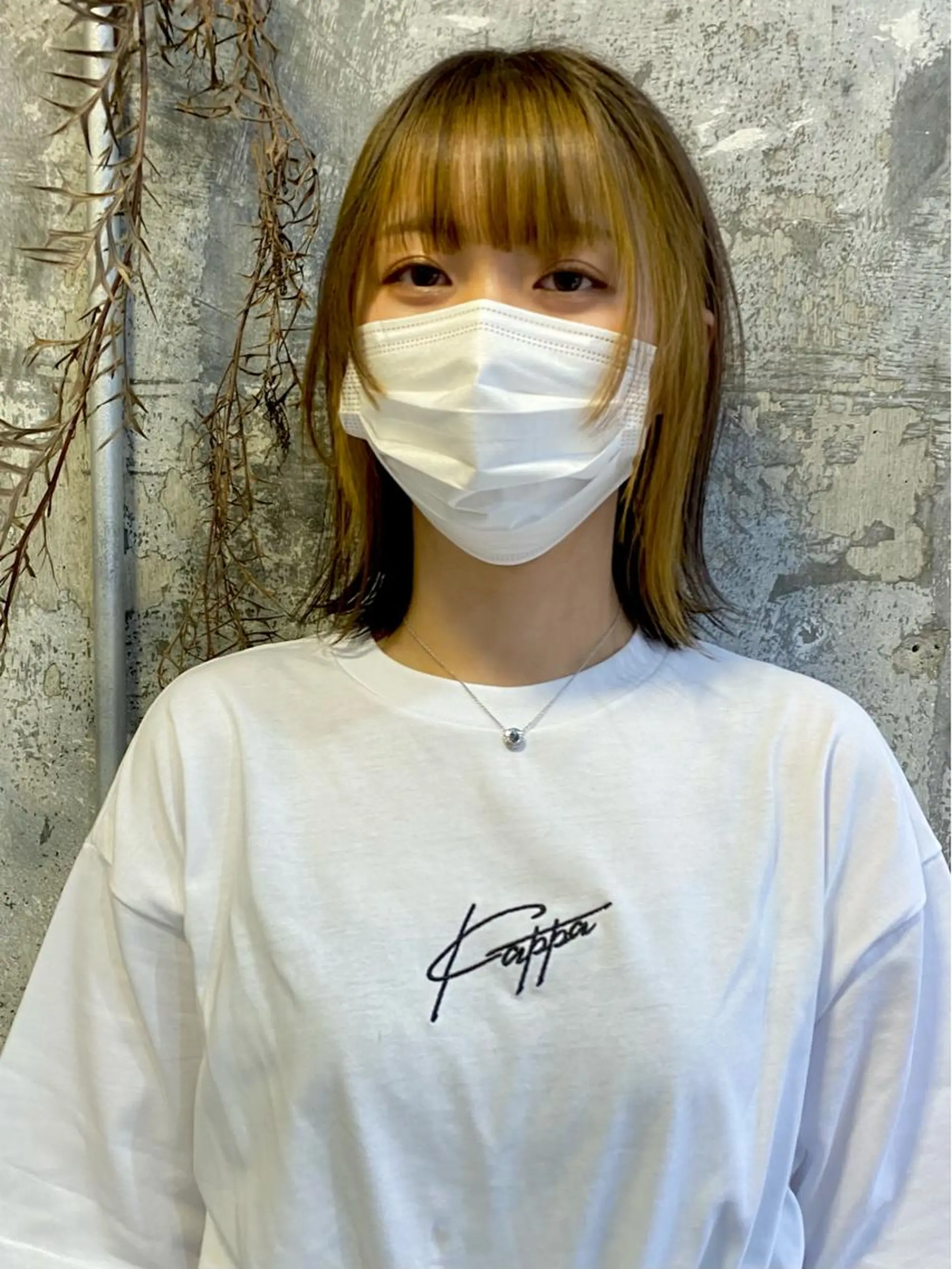 ミディアム カラー グレージュ インナーカラー イエローカラー 顔周りカット Piaコータロー ハイトーン&‪ボブのヘアスタイル