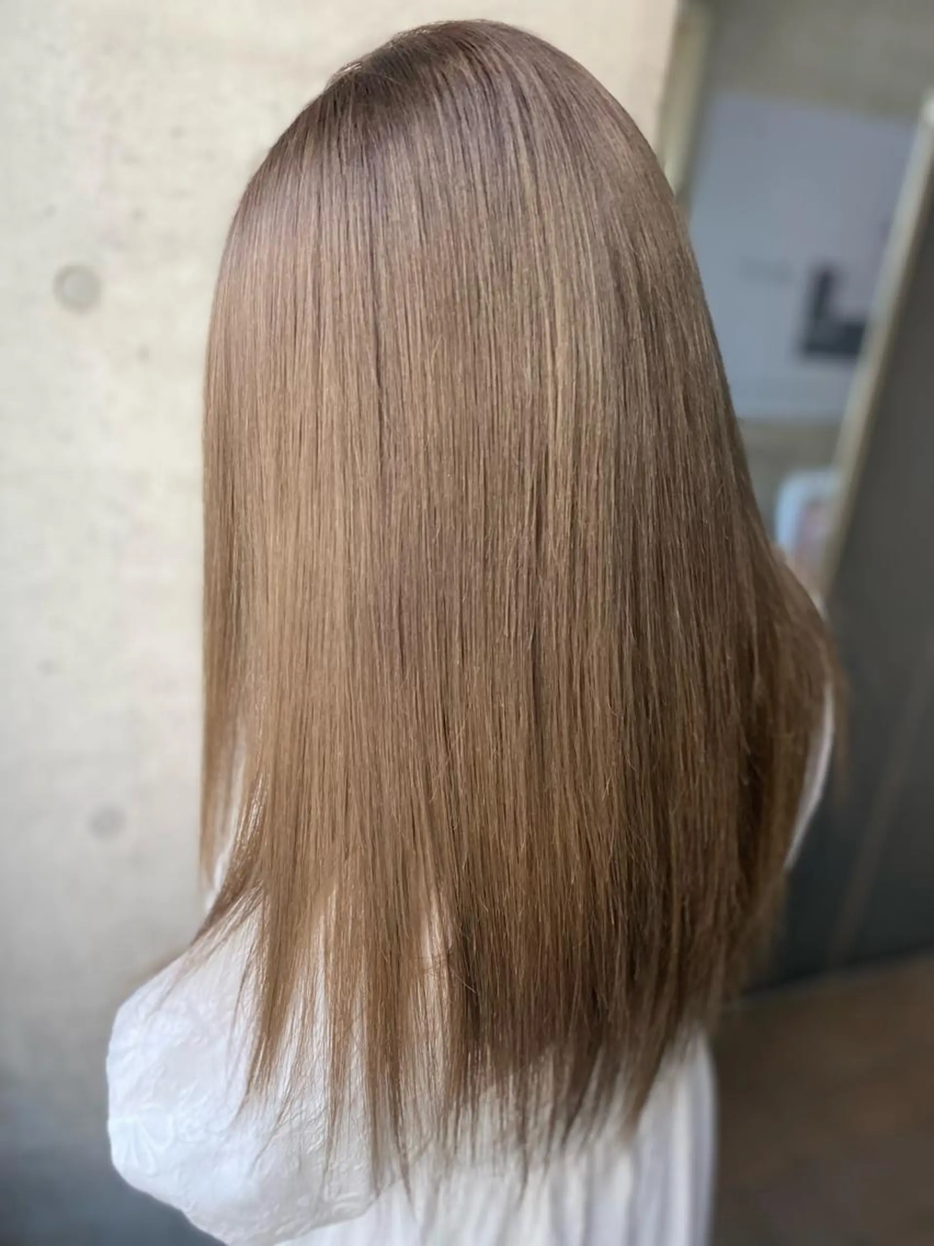 セミロング カラー ハイトーンカラー ヘアカラー トリートメント 田中 アキオのヘアスタイル