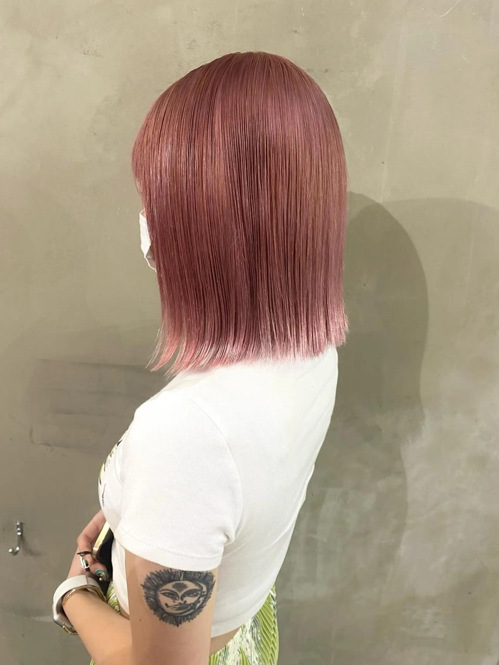 ミディアム カラー ヘアアレンジ メンズ 抜きっぱなしブロンド ササキカズマのヘアスタイル