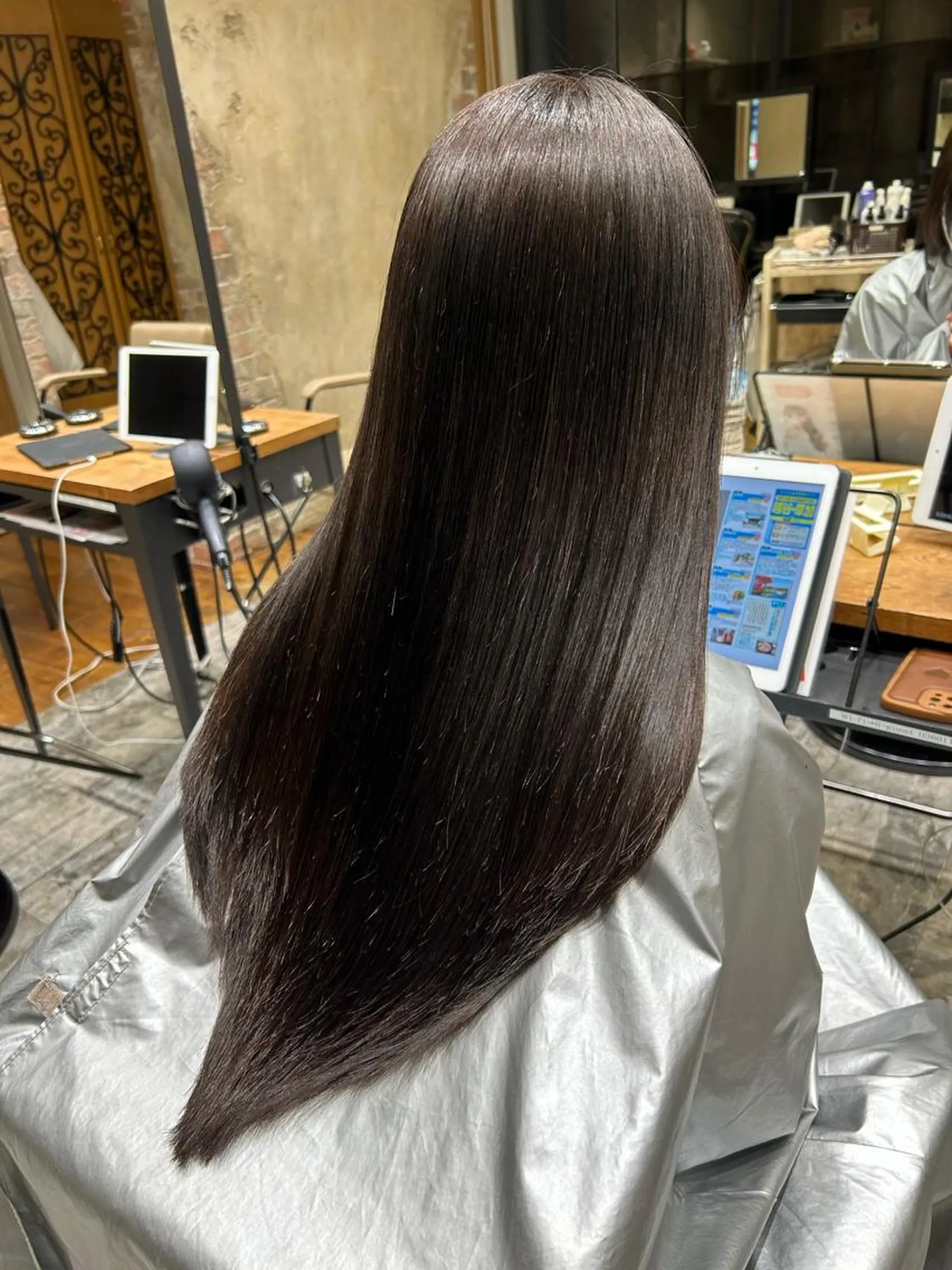 ロング カラー パーマ ブリーチ ケアブリーチ ダブルカラー イヤリングカラー ハイライトカラー カット ヘアカラー 縮毛矯正 トリートメント 新宿✨顔周りカット 韓国ヘア/坂本亜裟海のヘアスタイル