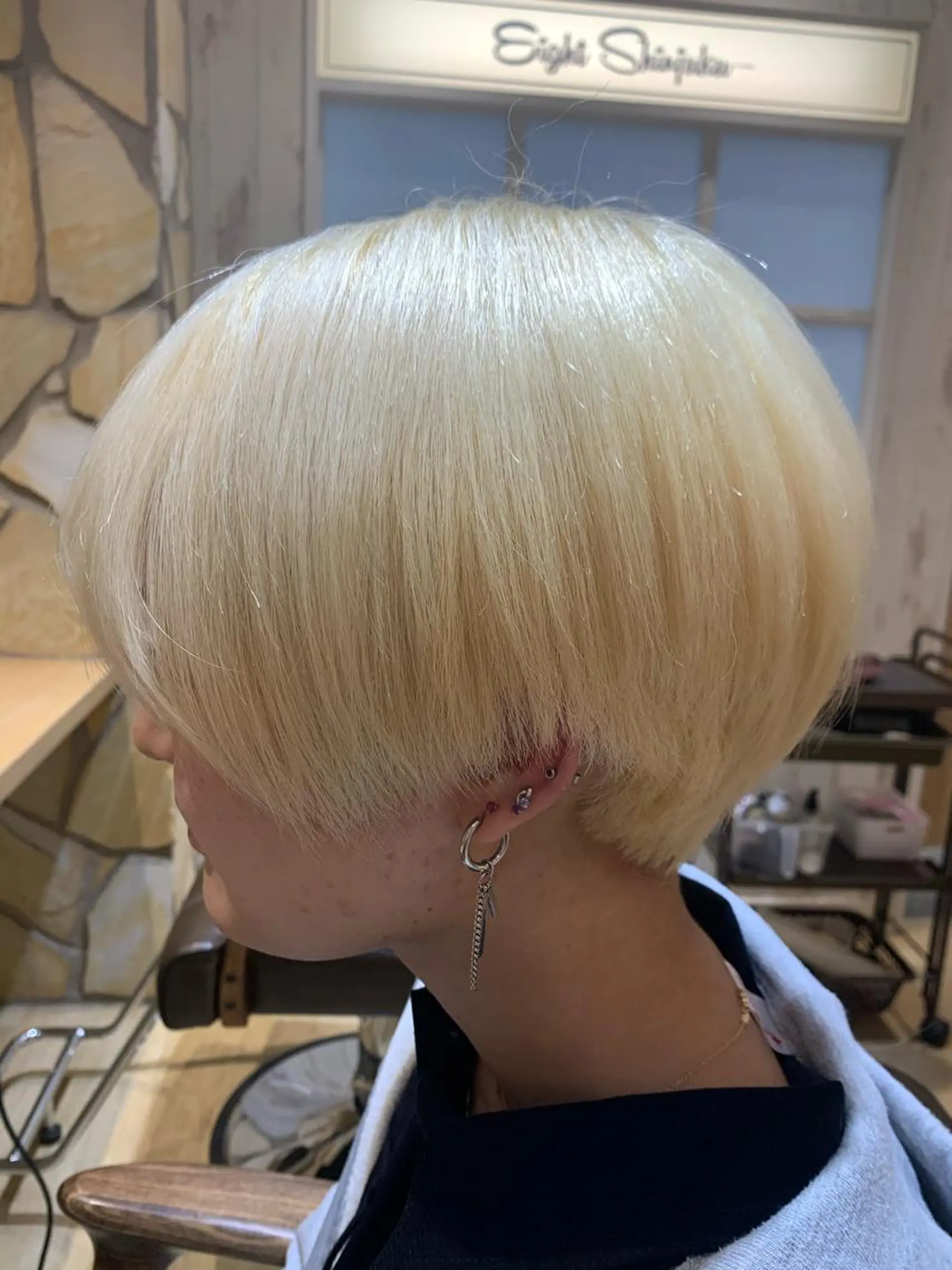 ショート ヘアカラー トリートメント 渋谷ハイトーン/ デザインカラー阿部のヘアスタイル