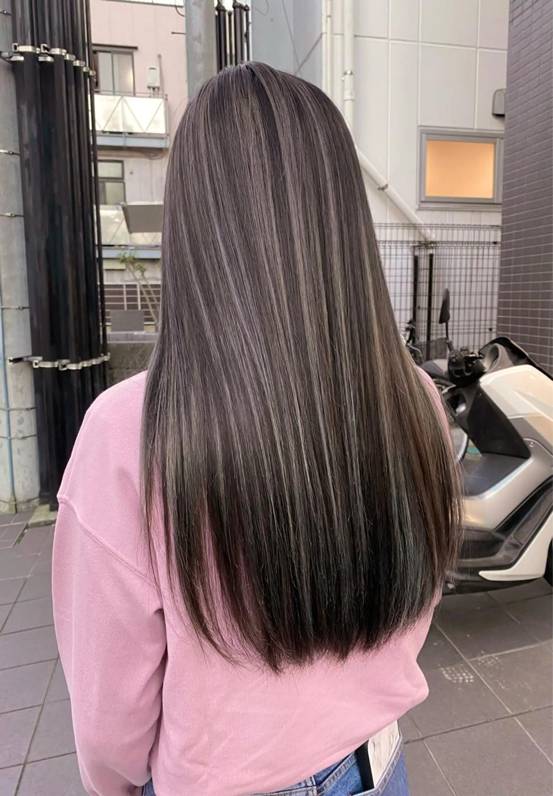 ロング カラー ハイライトカラー ハイライト 白髪ぼかし バレイヤージュ志鎌のヘアスタイル