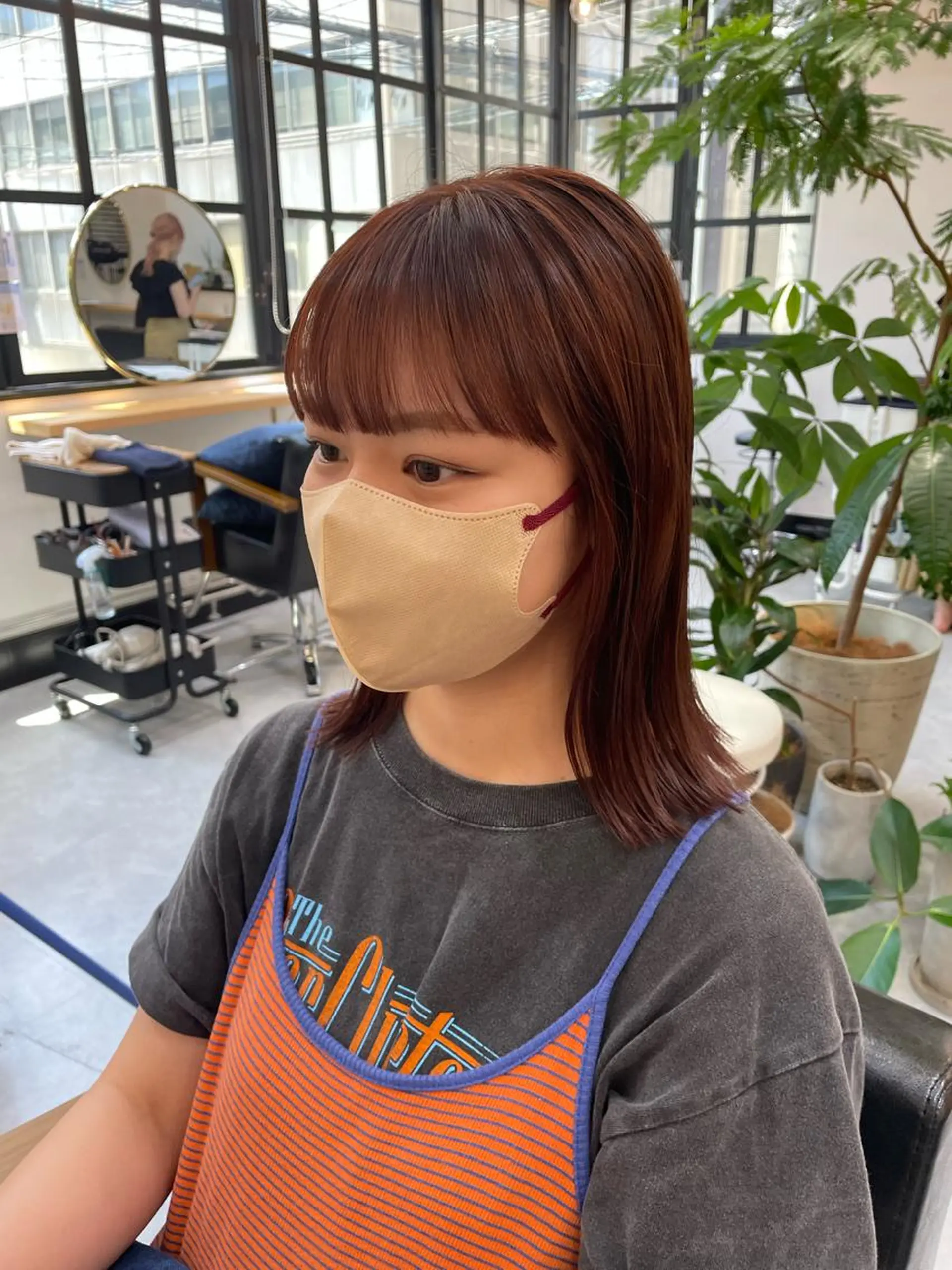 ミディアム カラー 高梨 菜々のヘアスタイル