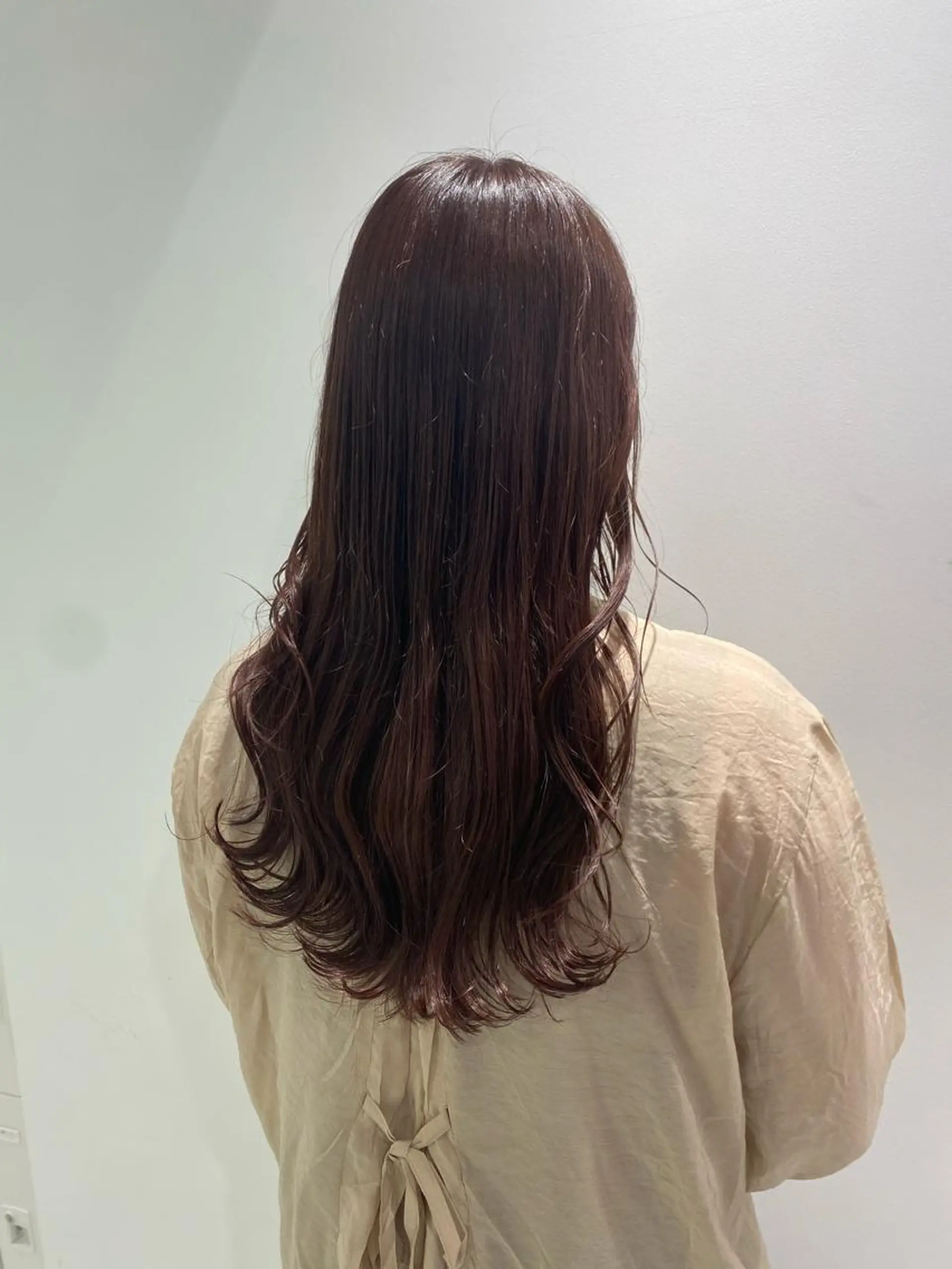 セミロング カラー パーマ ヘアアレンジ ネイル マツエク・マツパ 韓国風ベージュ🤎 赤みなし🌿横浜🤎のヘアスタイル