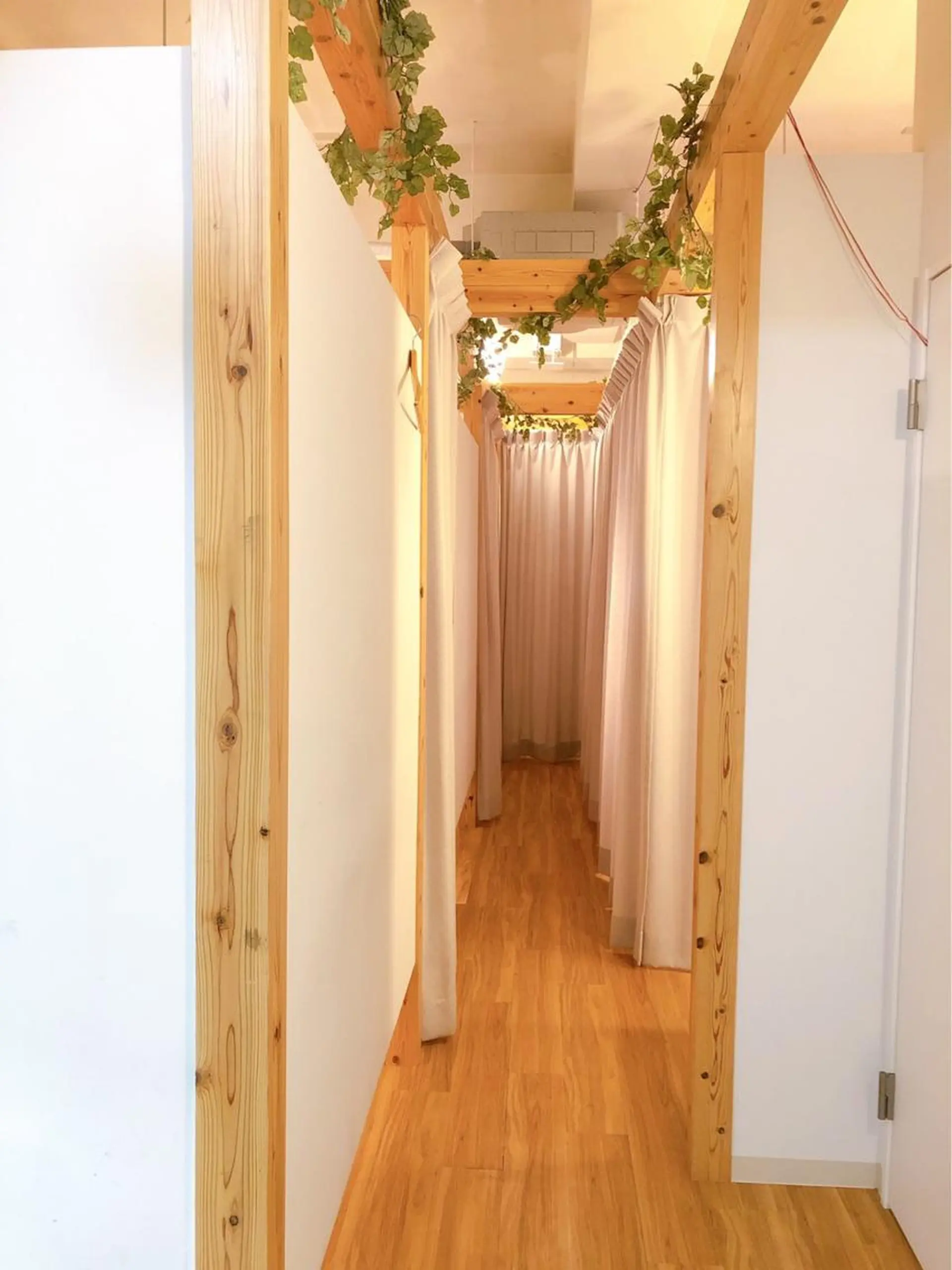 ミディアム カラー パーマ ヘアアレンジ メンズ キッズ ネイル マツエク・マツパ エステ リラク ニキビ・肌質改善専門 ♡人生が変わるサロンのエステ・リラクイメージ