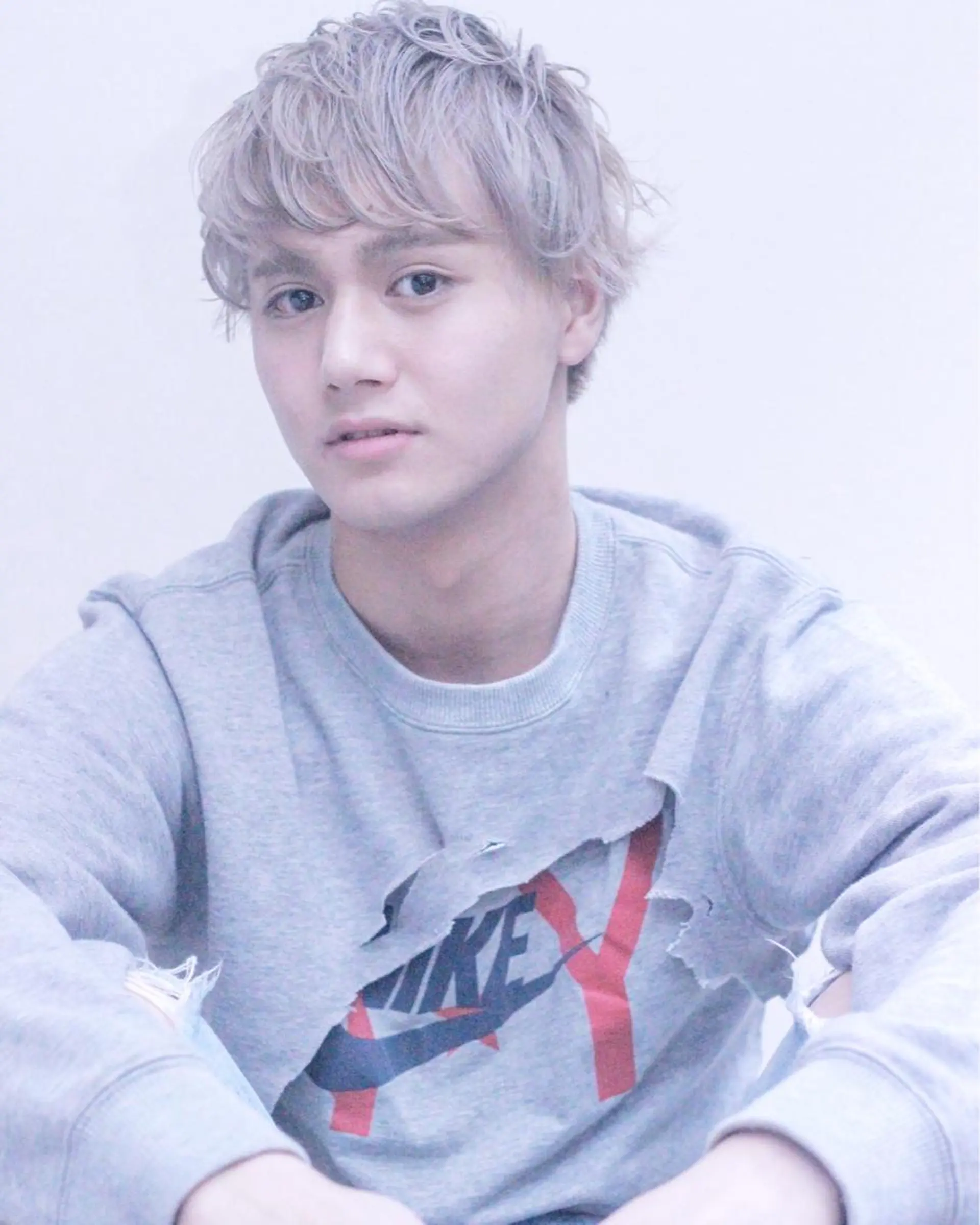 ショート カラー メンズ メンズブリーチ ブリーチ cachecache所属・及川 光のヘアスタイル