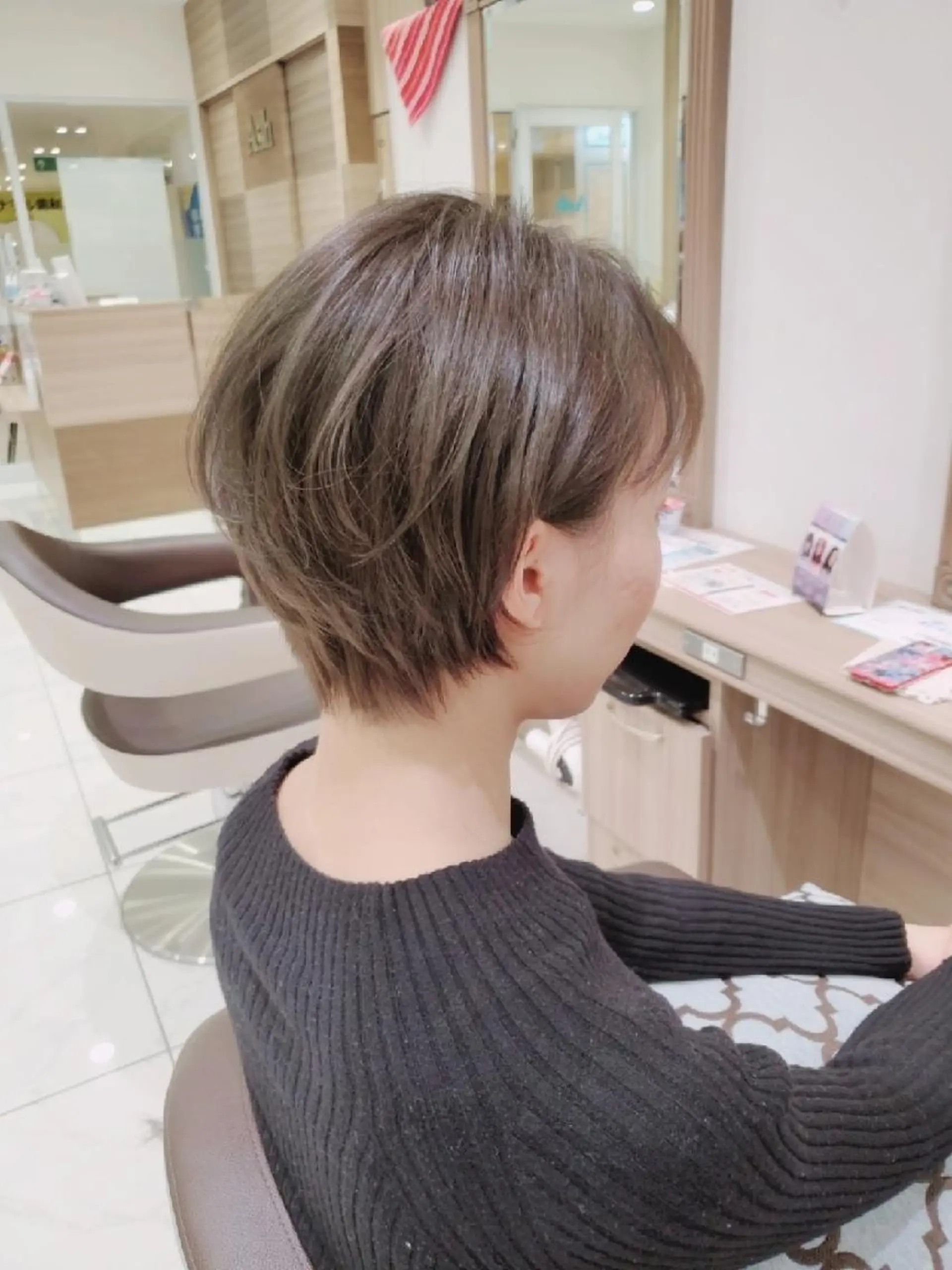 ショート カラー アッシュ イルミナカラー 中村 和貴のヘアスタイル
