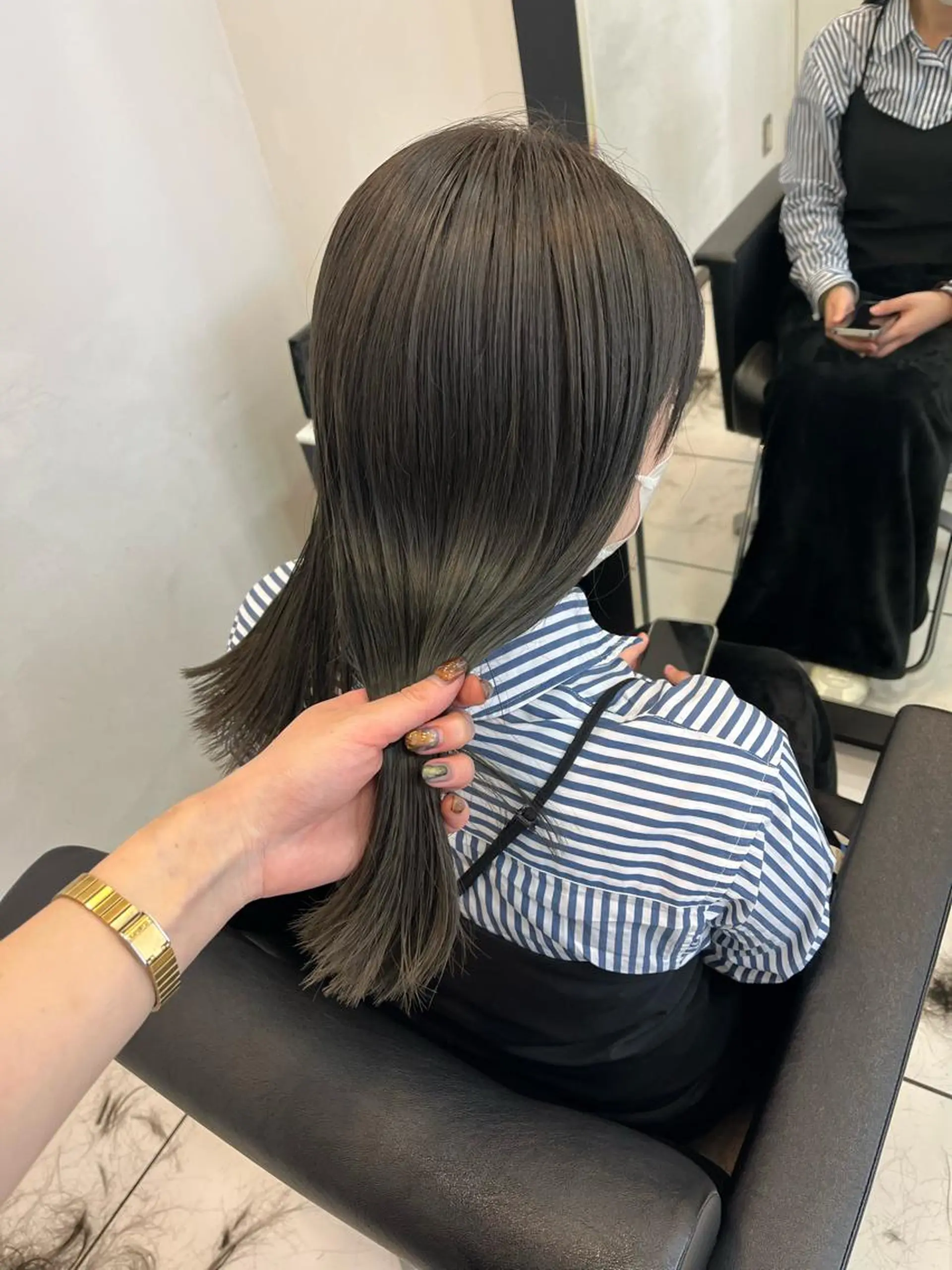 セミロング カラー channel所属・Natsumi ❤︎のヘアスタイル