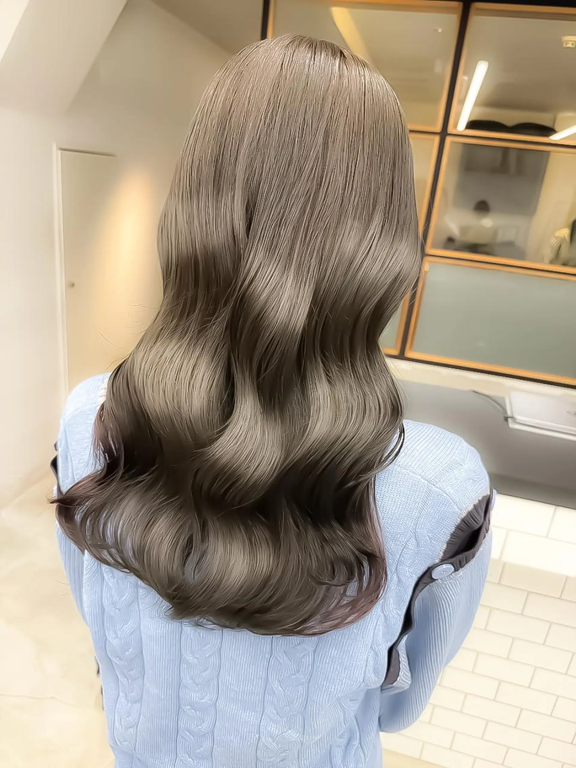 ロング ヘアカラー トリートメント 透明感カラー🩶 韓国レイヤー🩶結華のヘアスタイル