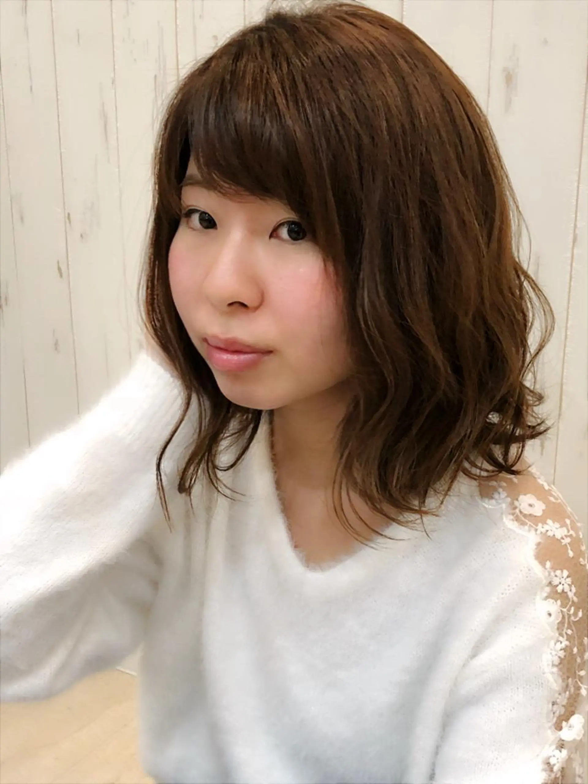 ミディアム KAIzen. tomoのヘアスタイル
