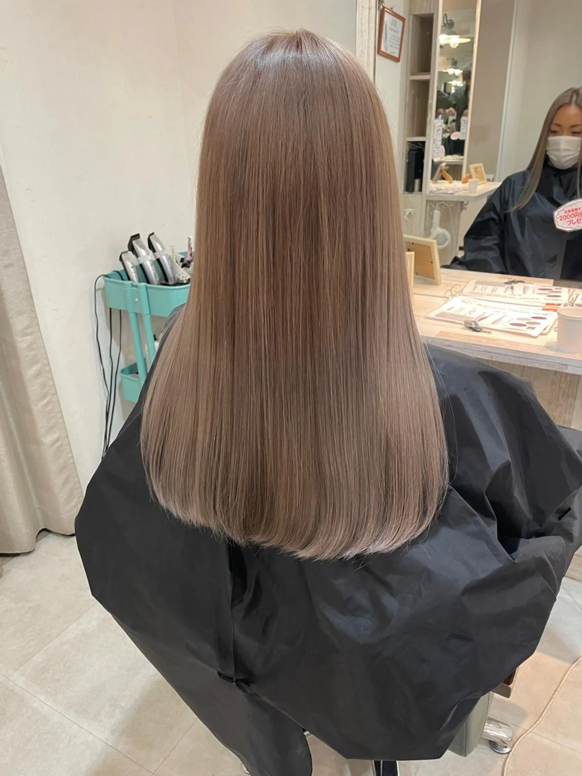 ロング カラー ベージュカラー ブリーチ ホワイトベージュ 古川 流久のヘアスタイル