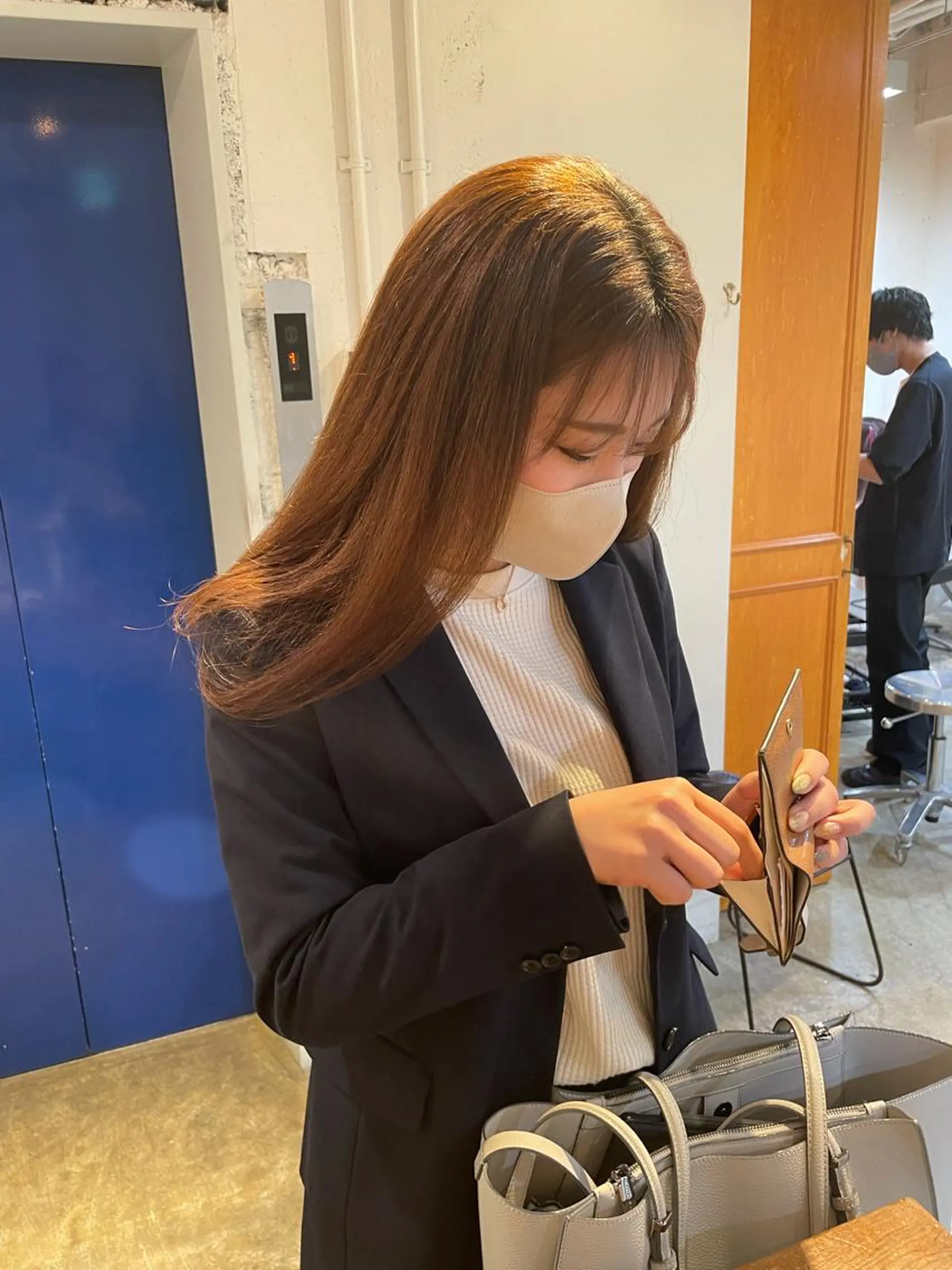 パーマ 酸性ストレート ストレートパーマ カット 縮毛矯正 トリートメント MIOベージュカラー 柔らかいカラーのヘアスタイル